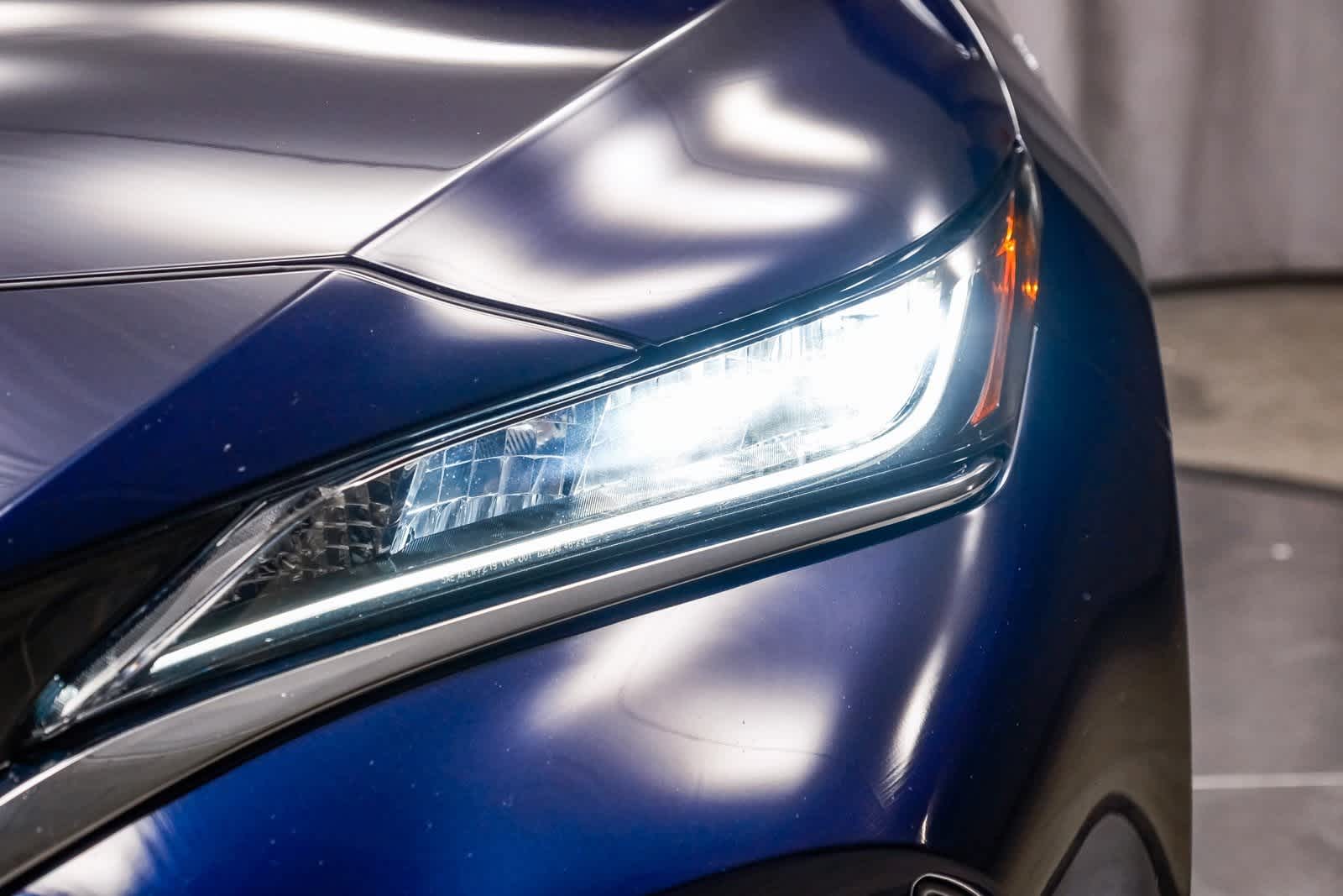 Thumbnail: 2021 Toyota Venza - 9
