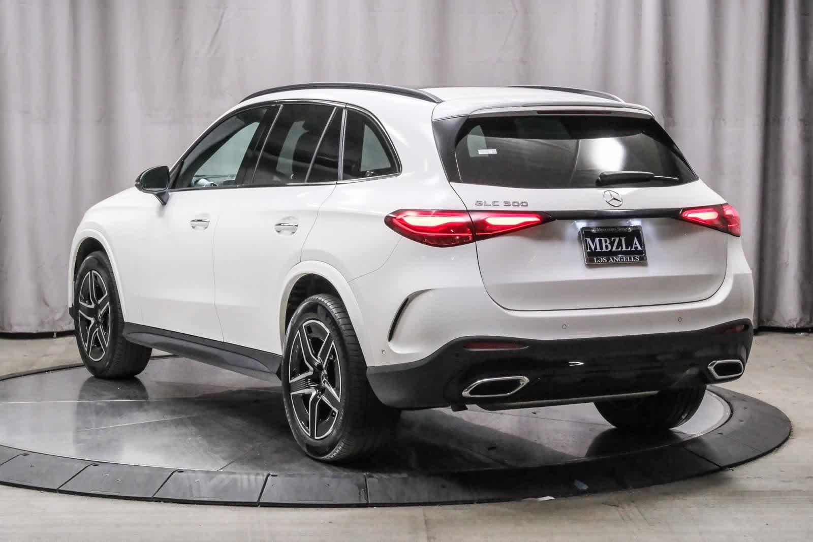 Thumbnail: 2025 Mercedes-Benz GLC - 2