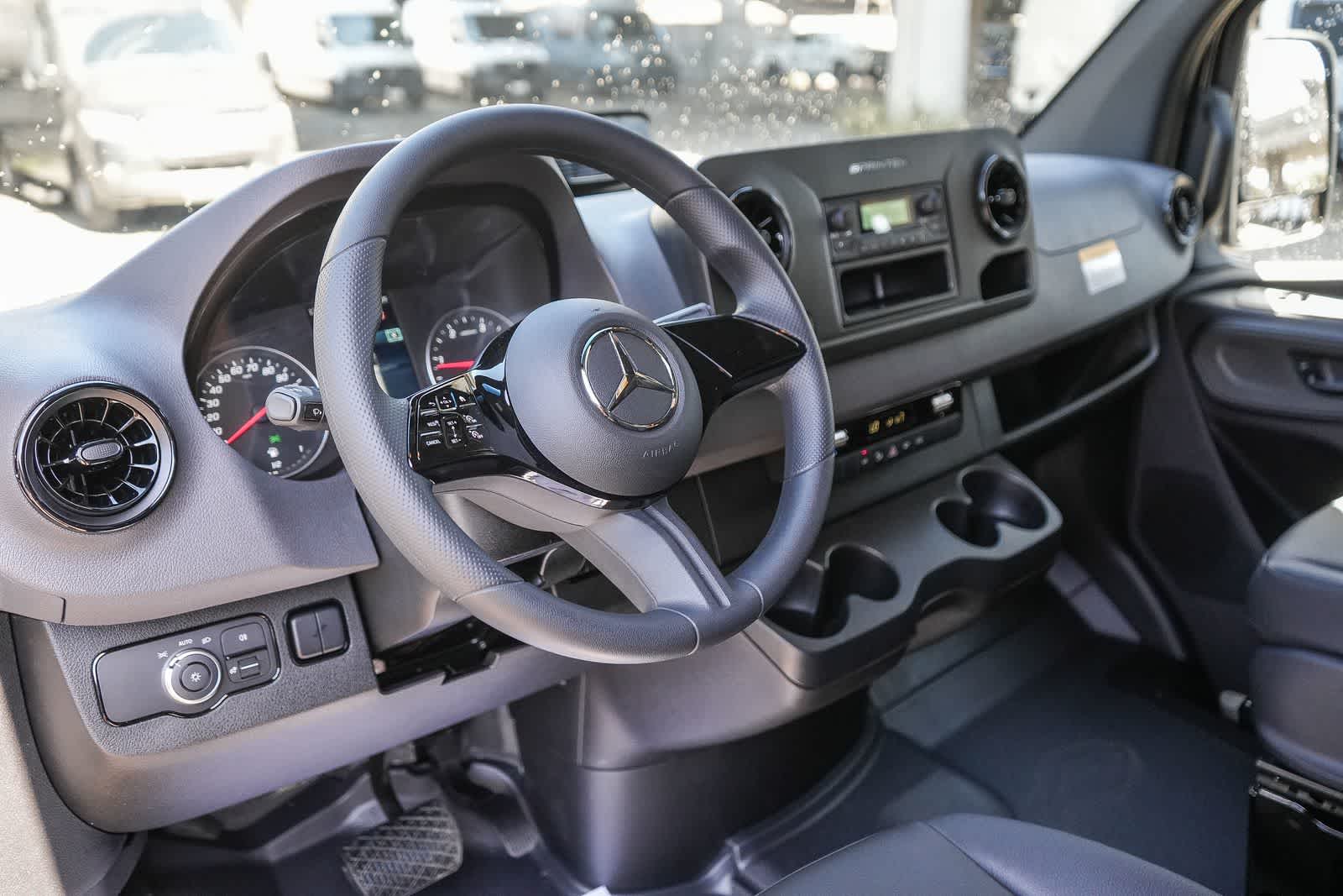 Thumbnail: 2026 Mercedes-Benz Sprinter - 13