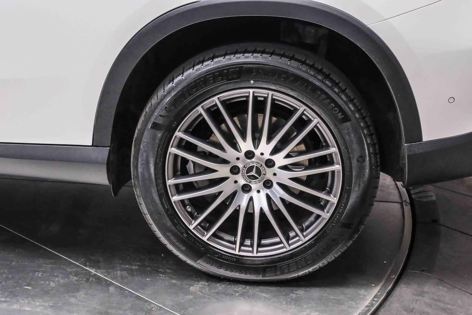 Thumbnail: 2025 Mercedes-Benz GLC - 9