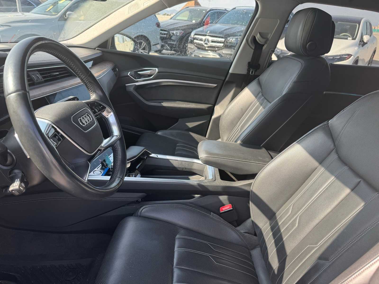 Thumbnail: 2019 Audi e-tron - 5