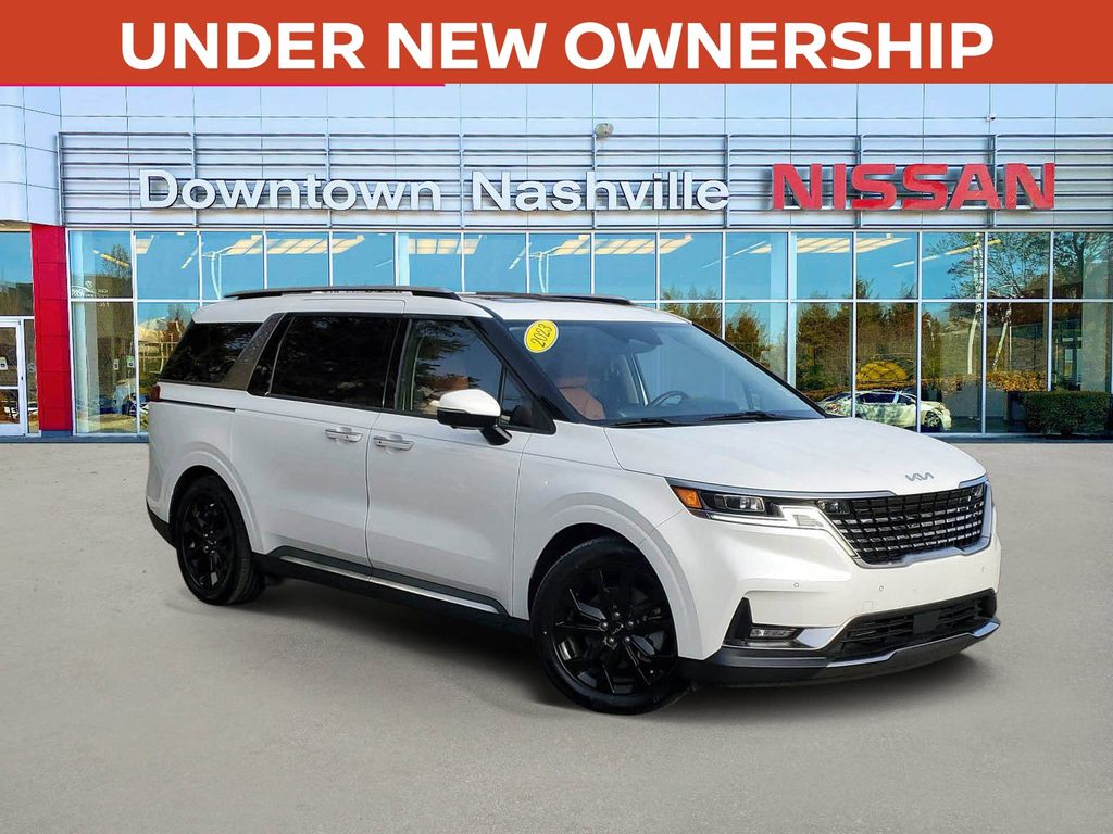 2023 Kia Carnival SX Prestige's photo