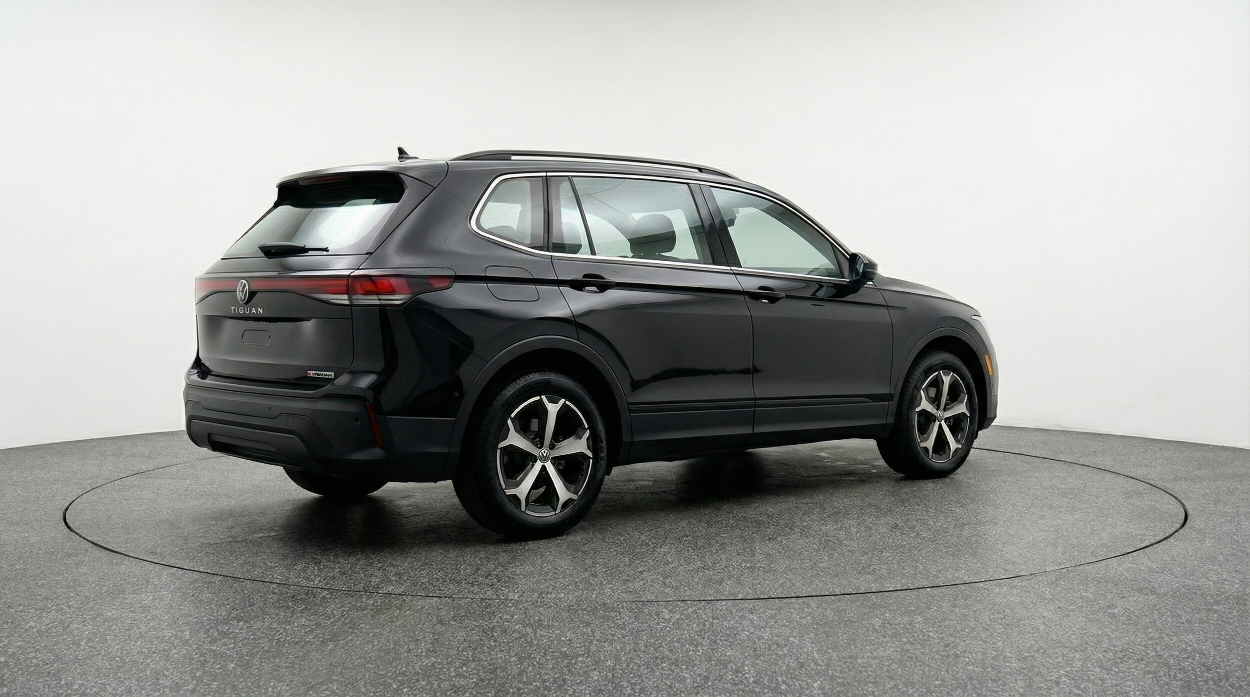 Thumbnail: 2026 Volkswagen Tiguan - 7