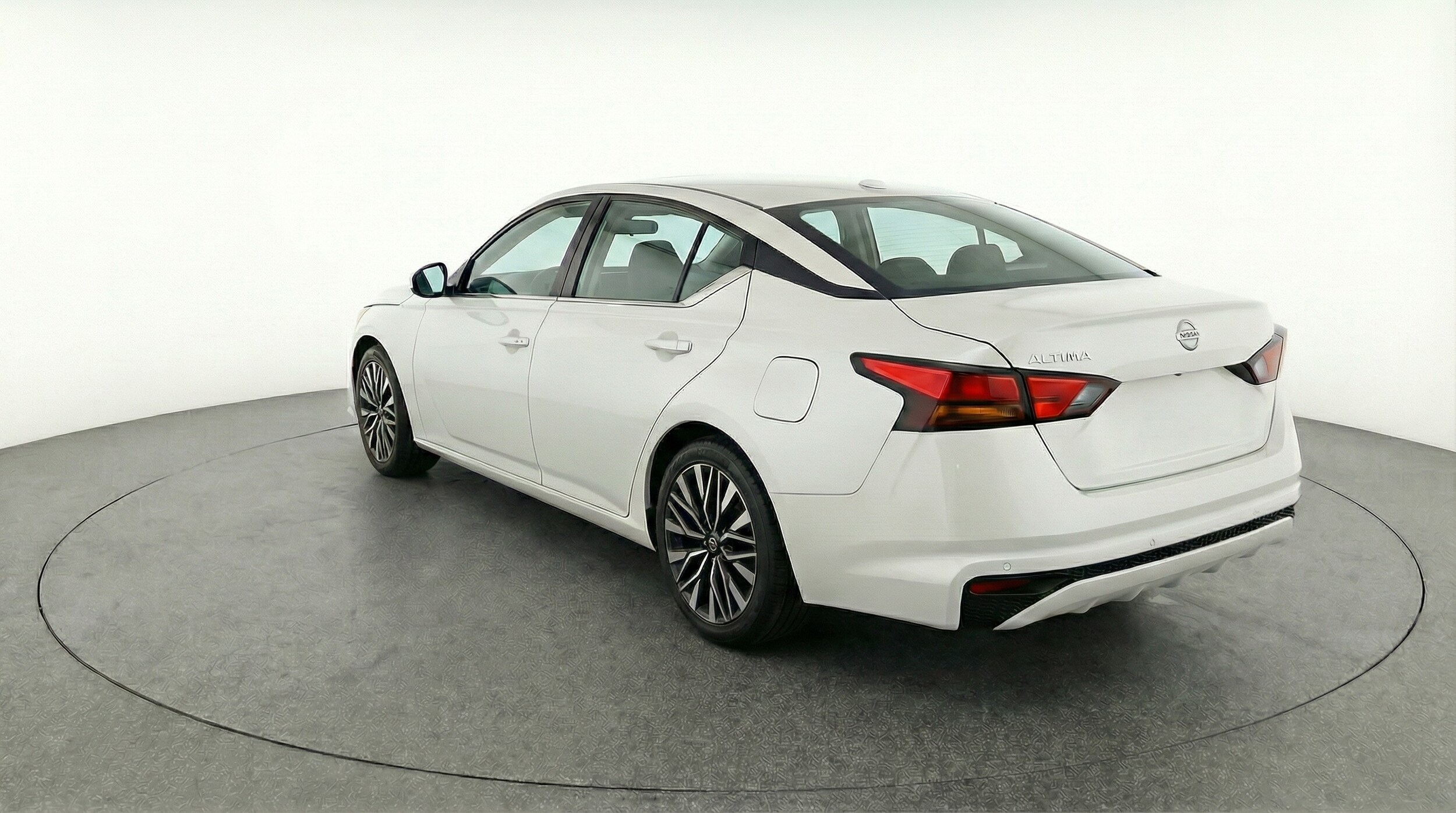 Thumbnail: 2025 Nissan Altima - 5