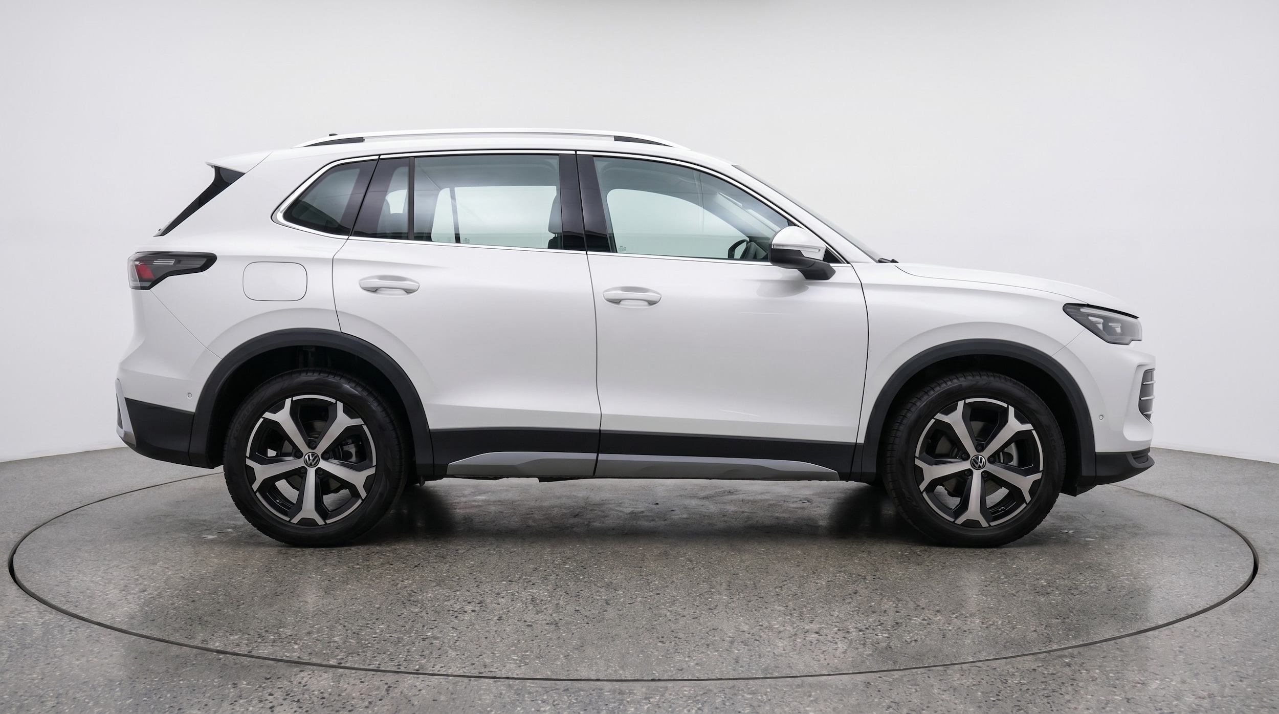 Thumbnail: 2026 Volkswagen Tiguan - 8
