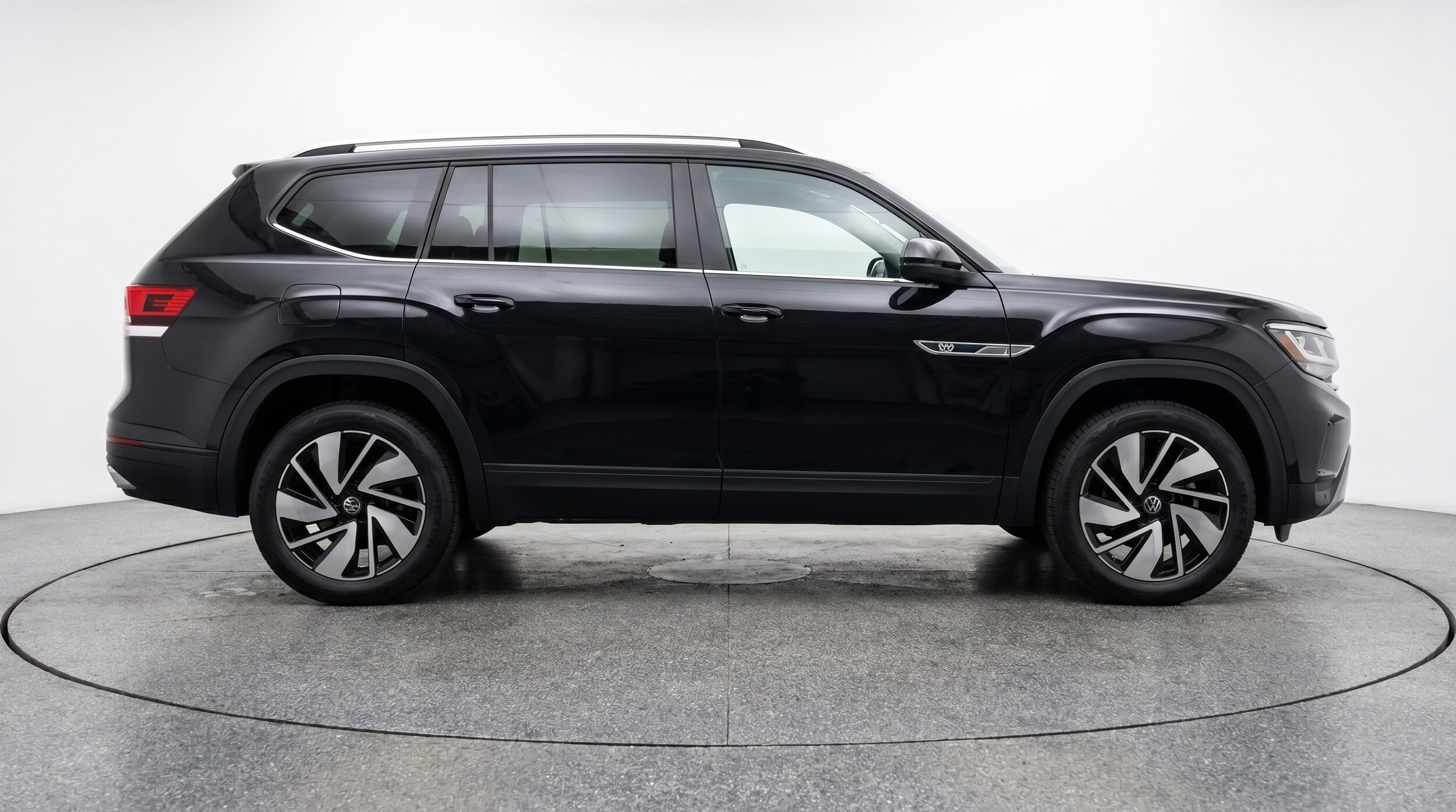 Thumbnail: 2026 Volkswagen Atlas - 8