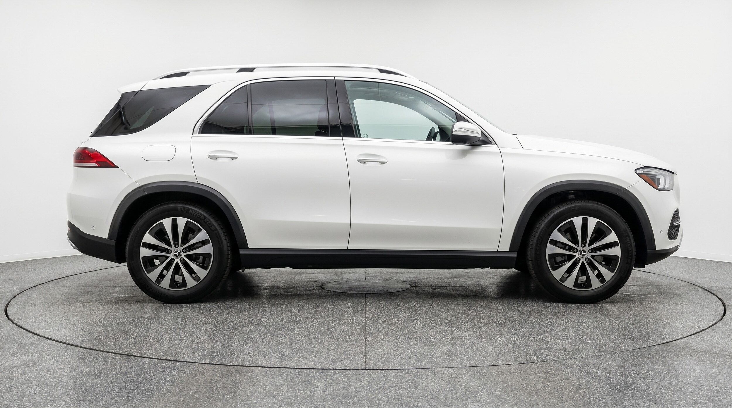 Thumbnail: 2026 Mercedes-Benz GLE - 8