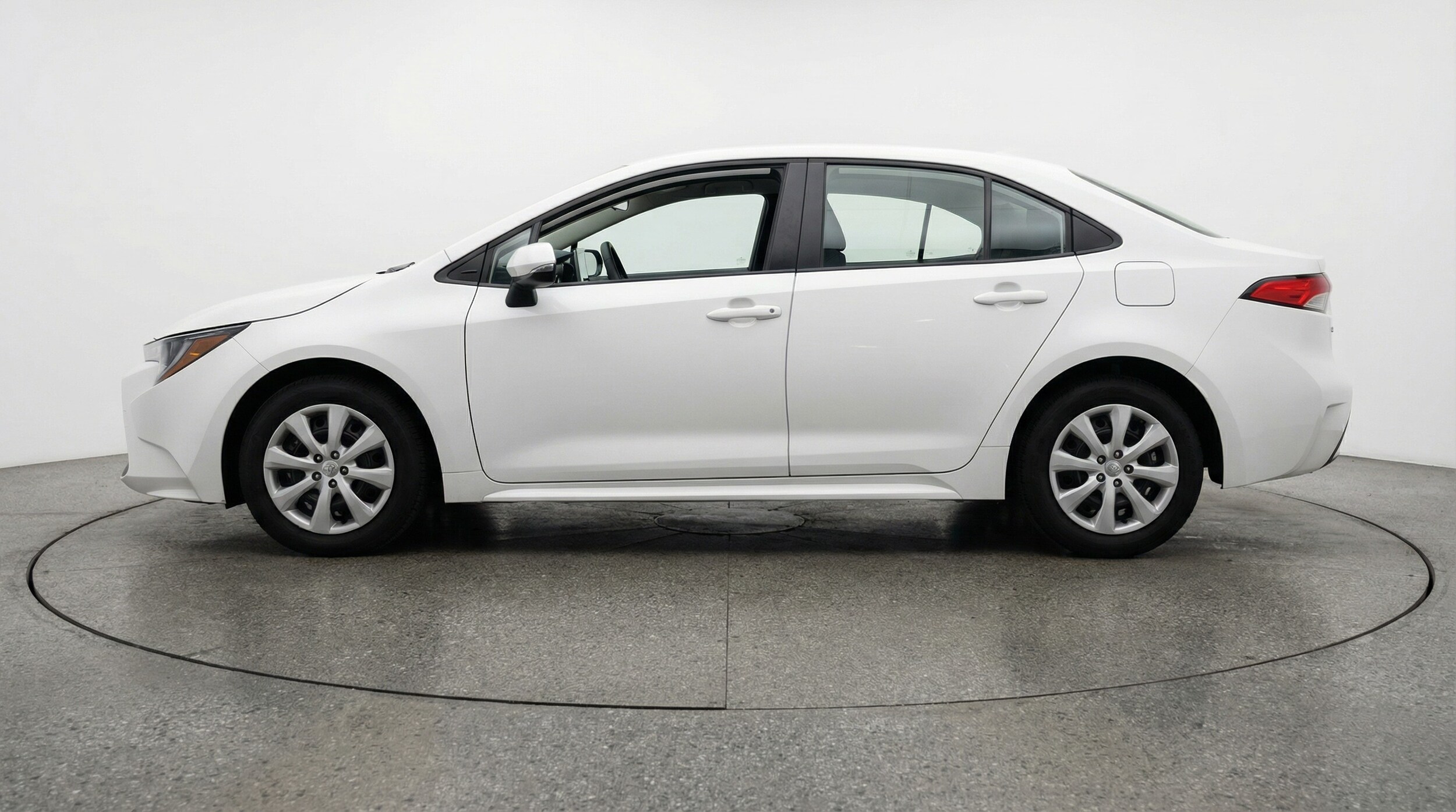Thumbnail: 2025 Toyota Corolla - 4