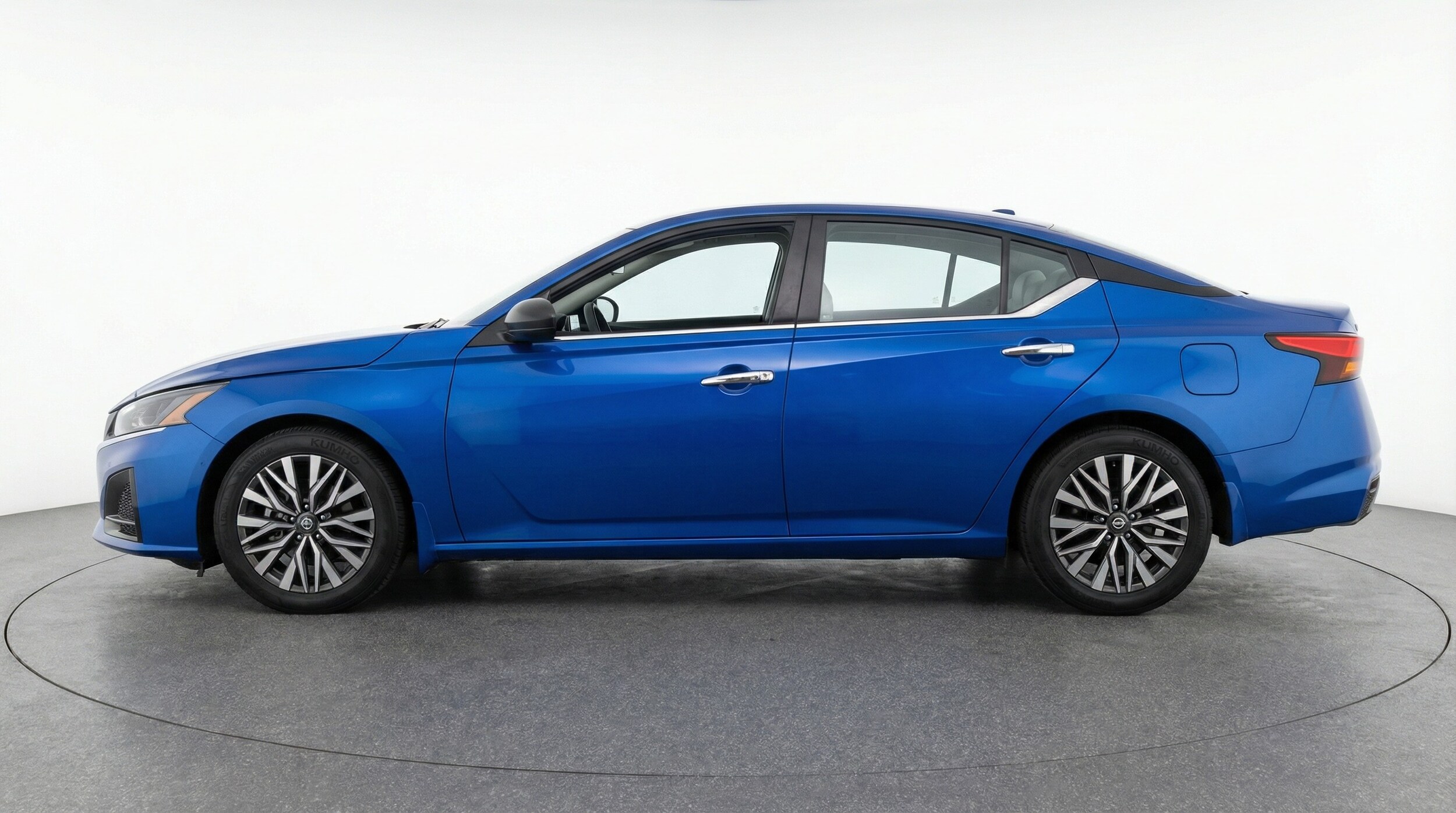 Thumbnail: 2025 Nissan Altima - 4