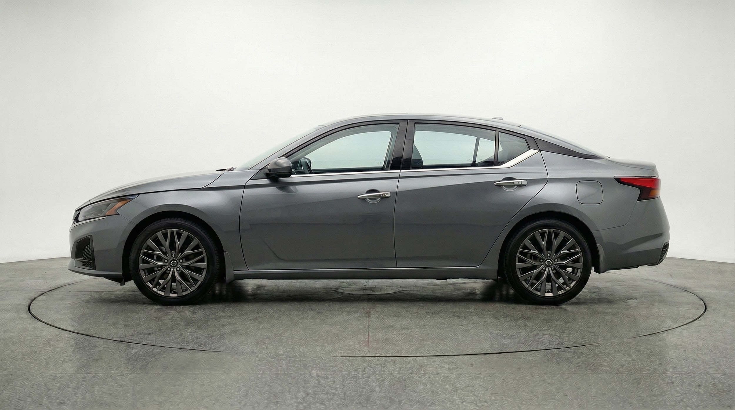 Thumbnail: 2025 Nissan Altima - 4