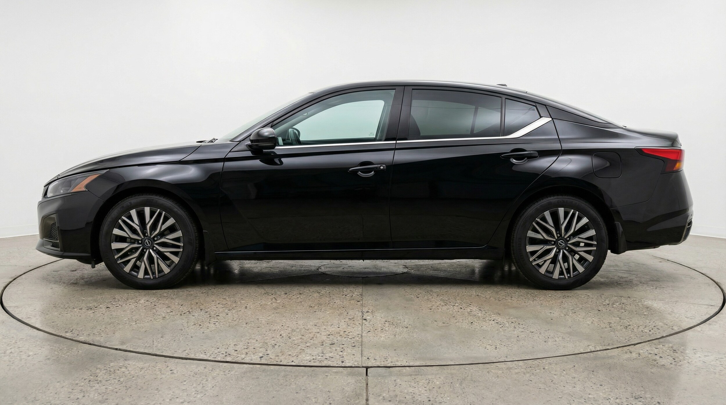 Thumbnail: 2025 Nissan Altima - 4
