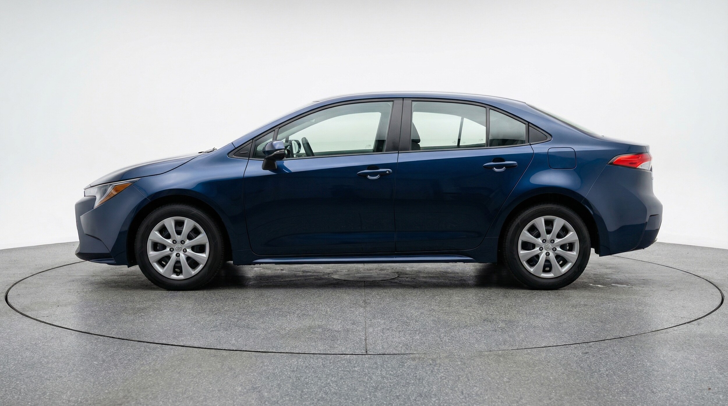 Thumbnail: 2025 Toyota Corolla - 4