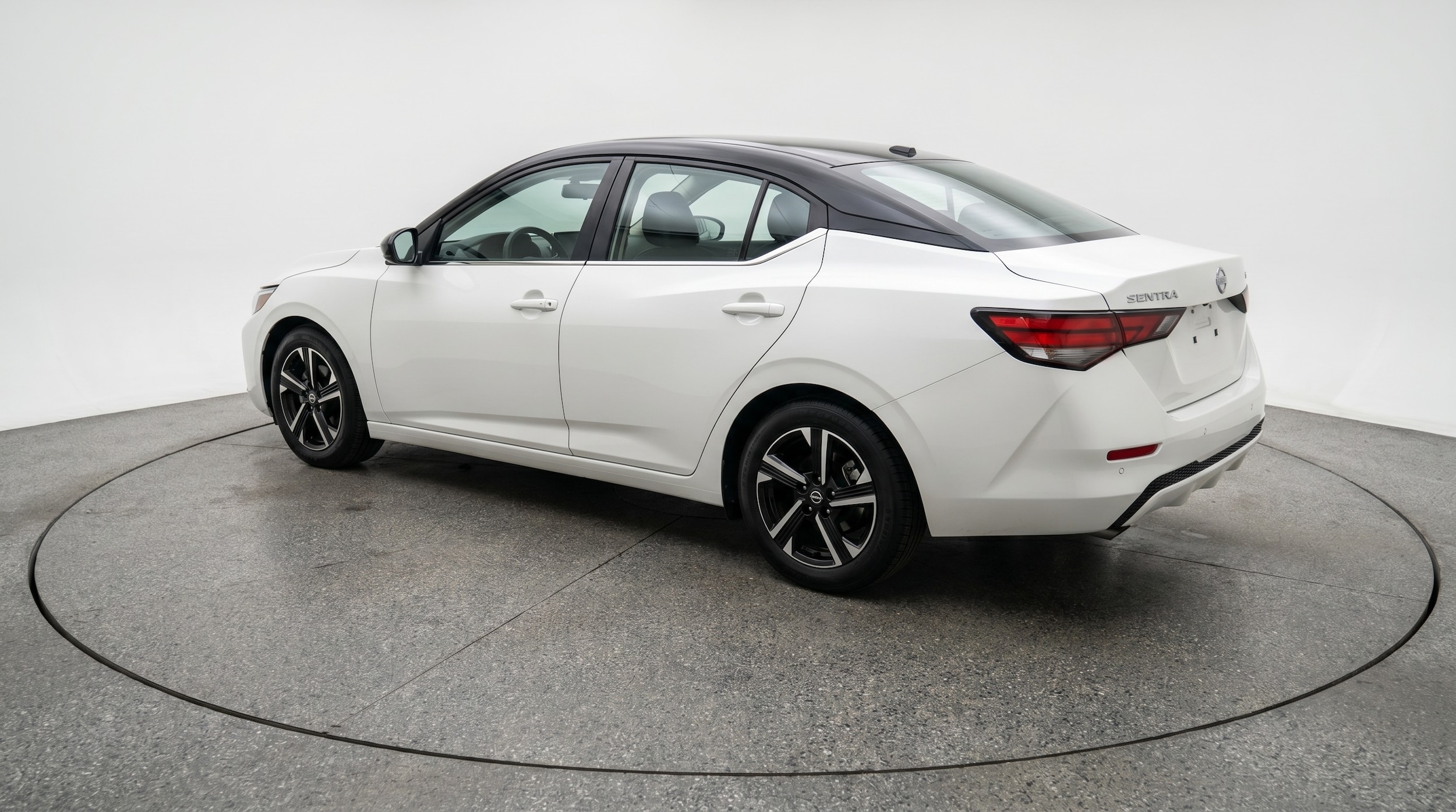 Thumbnail: 2025 Nissan Sentra - 5