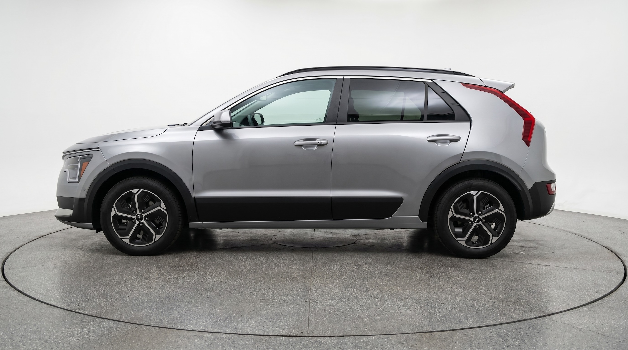 Thumbnail: 2026 Kia Niro - 4