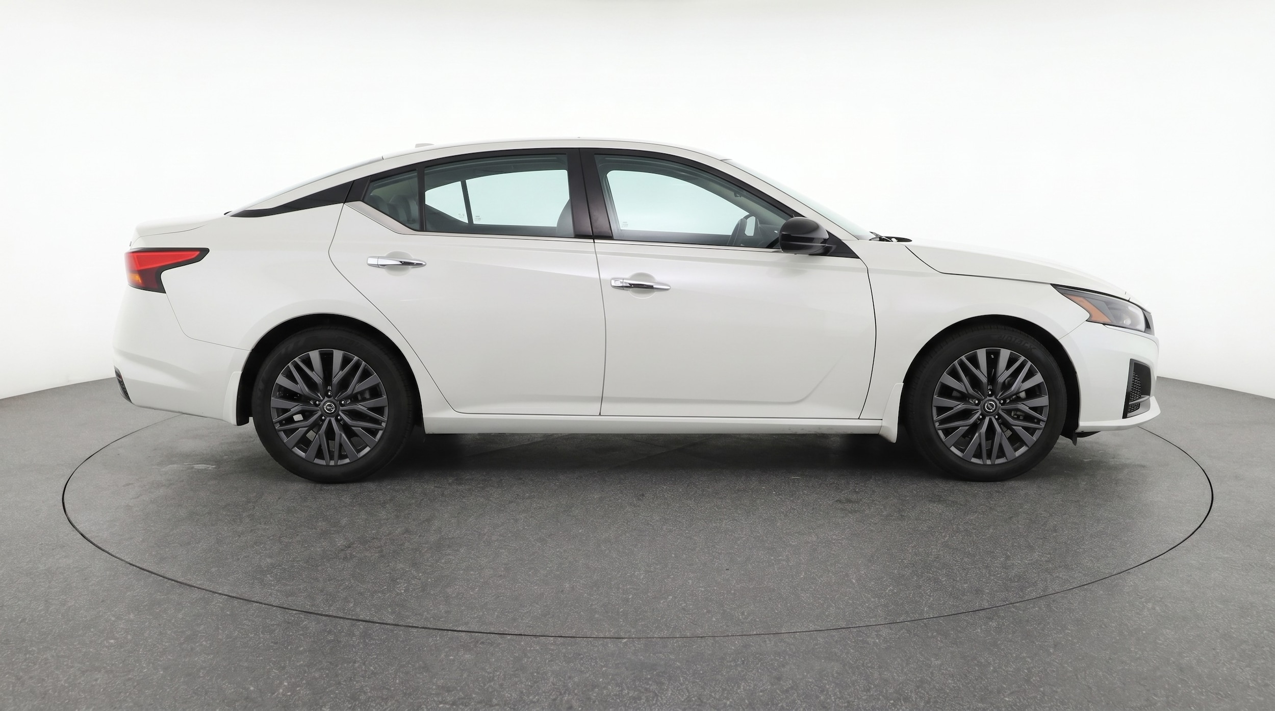 Thumbnail: 2025 Nissan Altima - 8