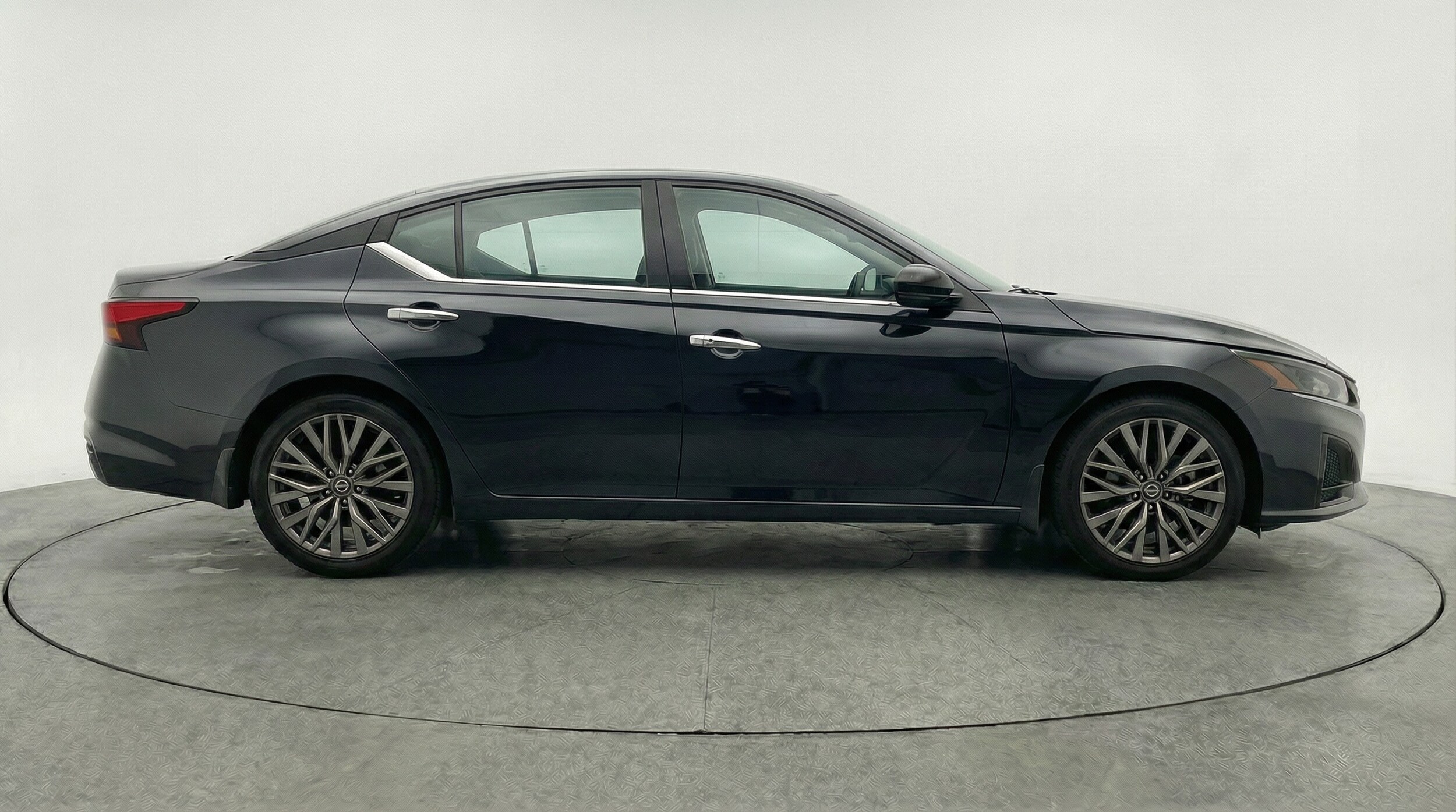 Thumbnail: 2025 Nissan Altima - 8