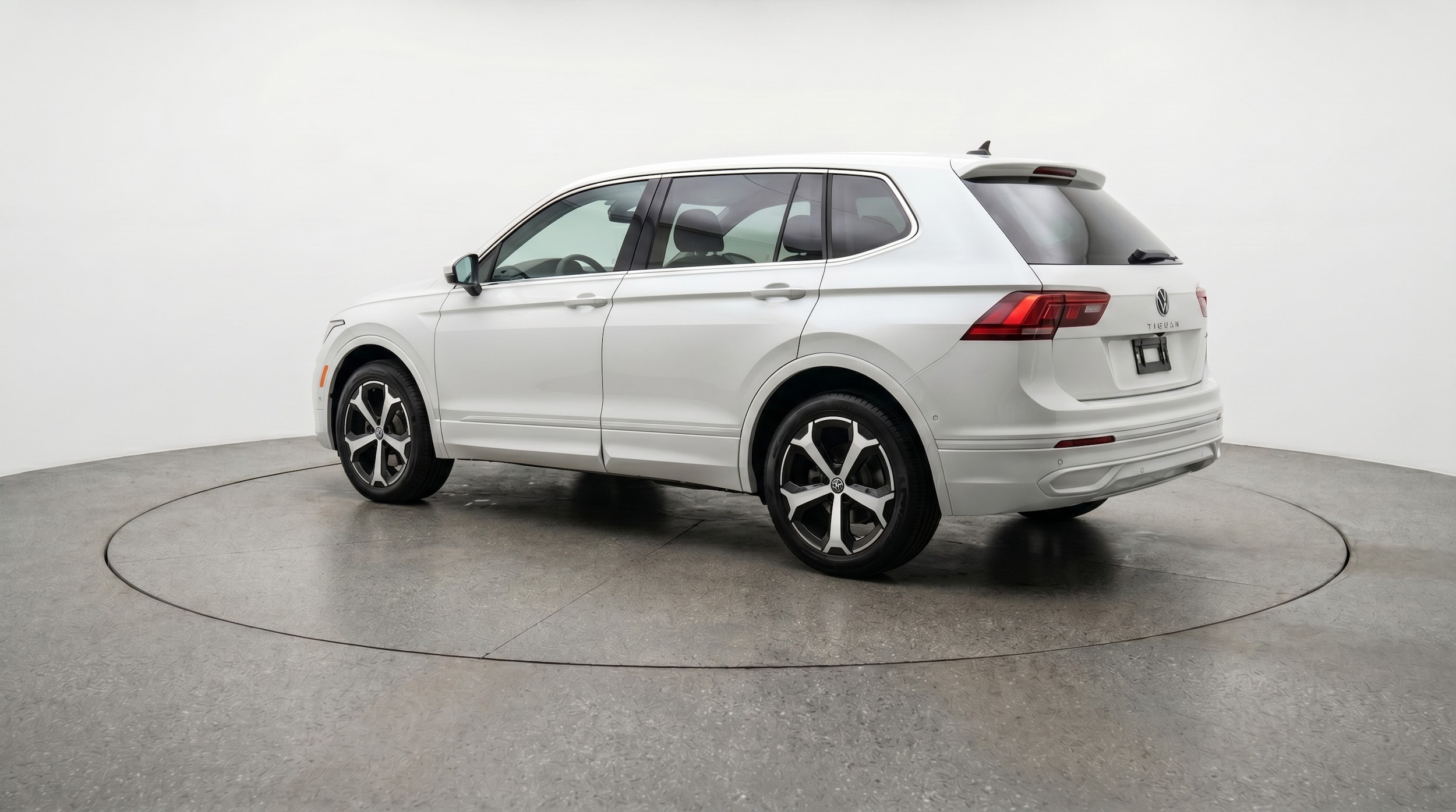 Thumbnail: 2026 Volkswagen Tiguan - 5