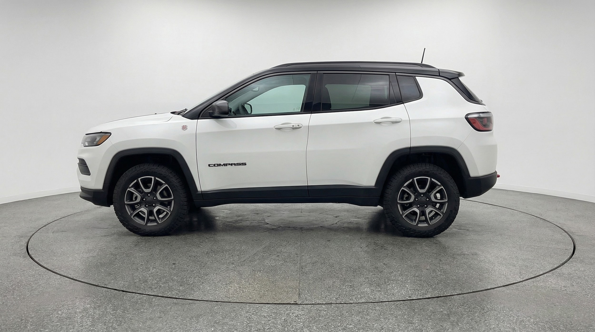 Thumbnail: 2025 Jeep Compass - 4