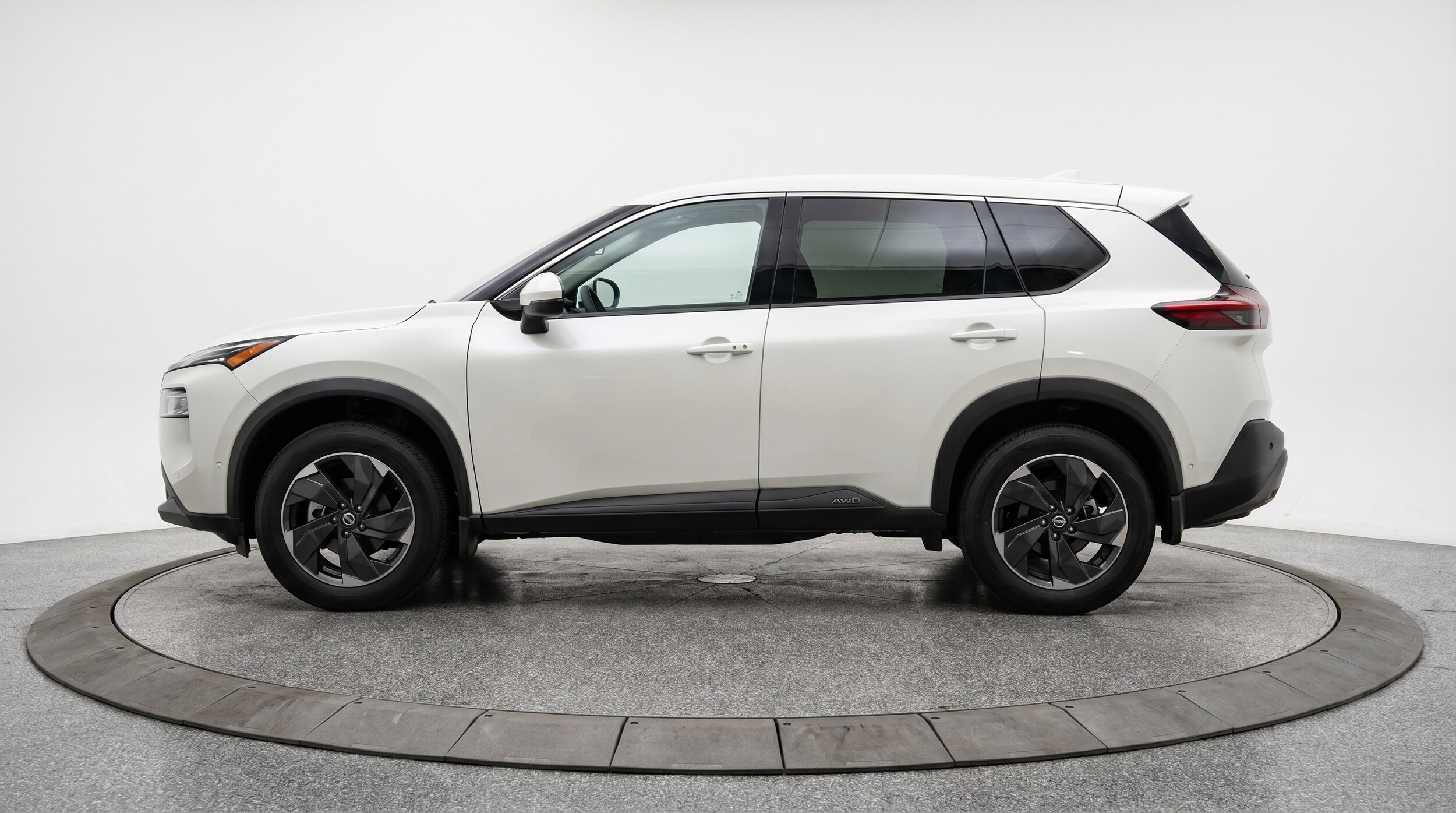 Thumbnail: 2026 Nissan Rogue - 4