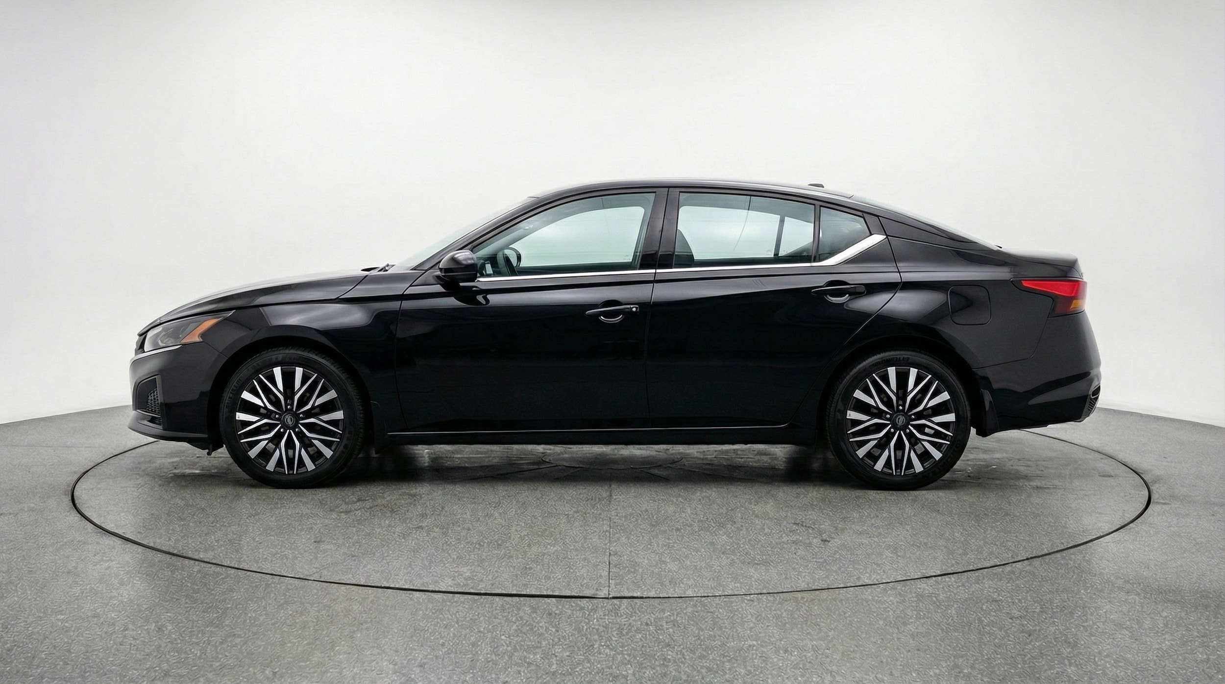 Thumbnail: 2025 Nissan Altima - 4