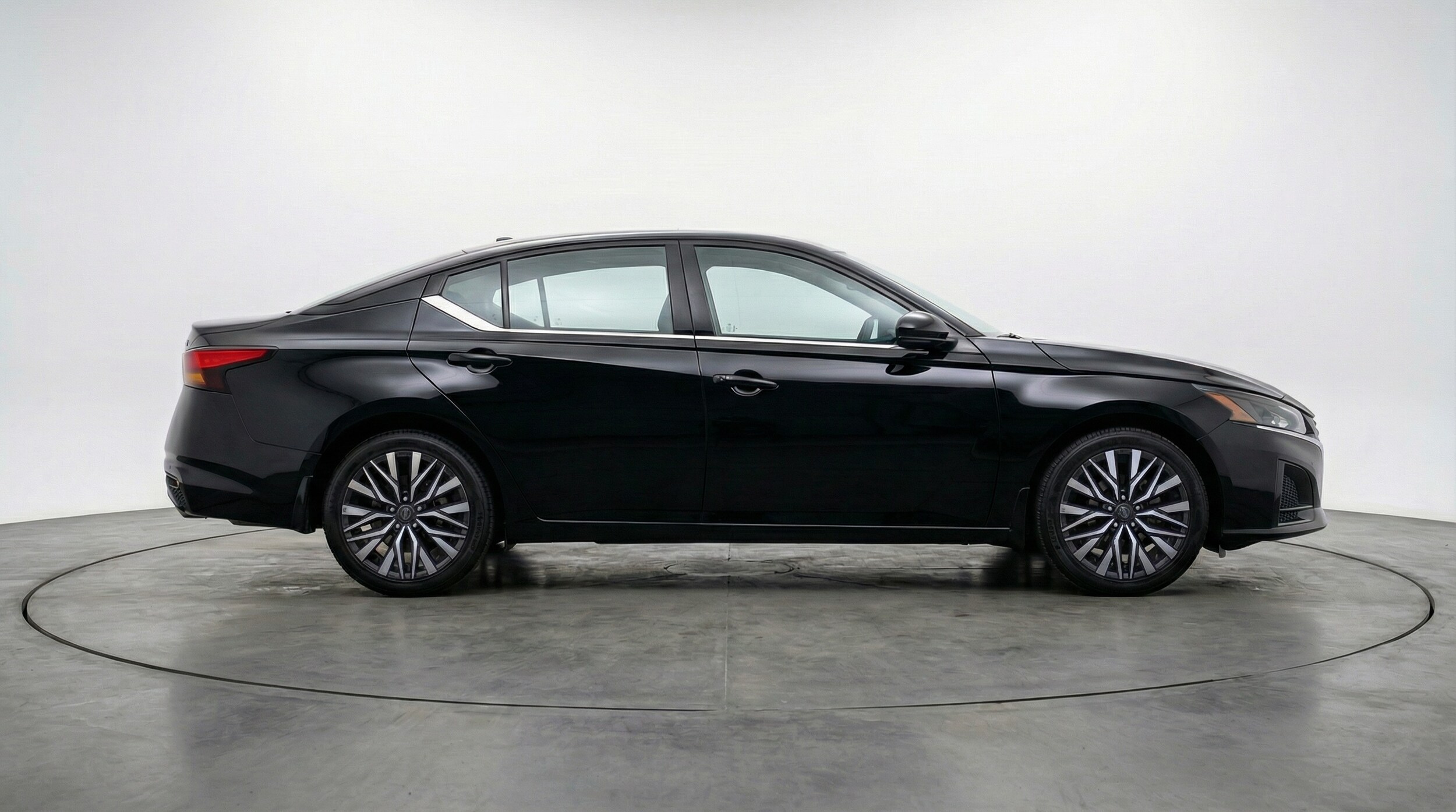 Thumbnail: 2025 Nissan Altima - 8