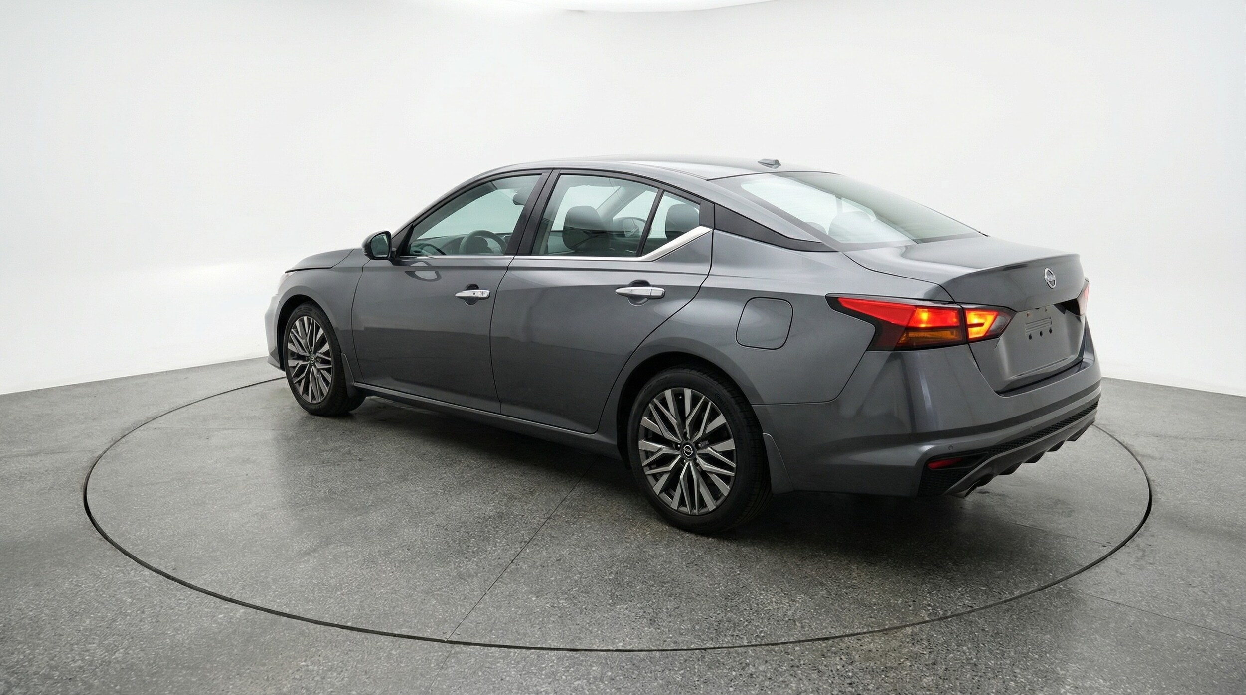 Thumbnail: 2025 Nissan Altima - 5