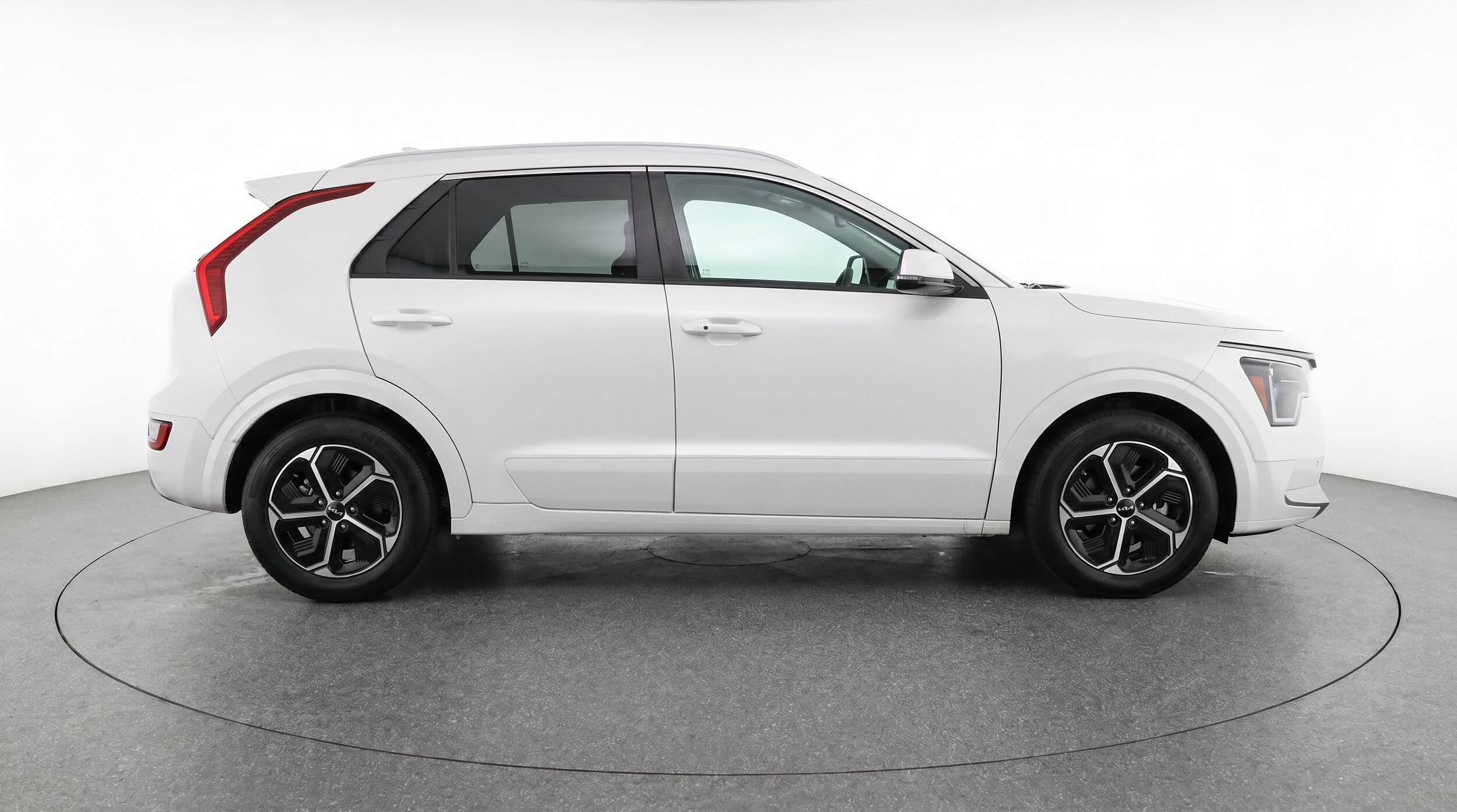 Thumbnail: 2026 Kia Niro - 8