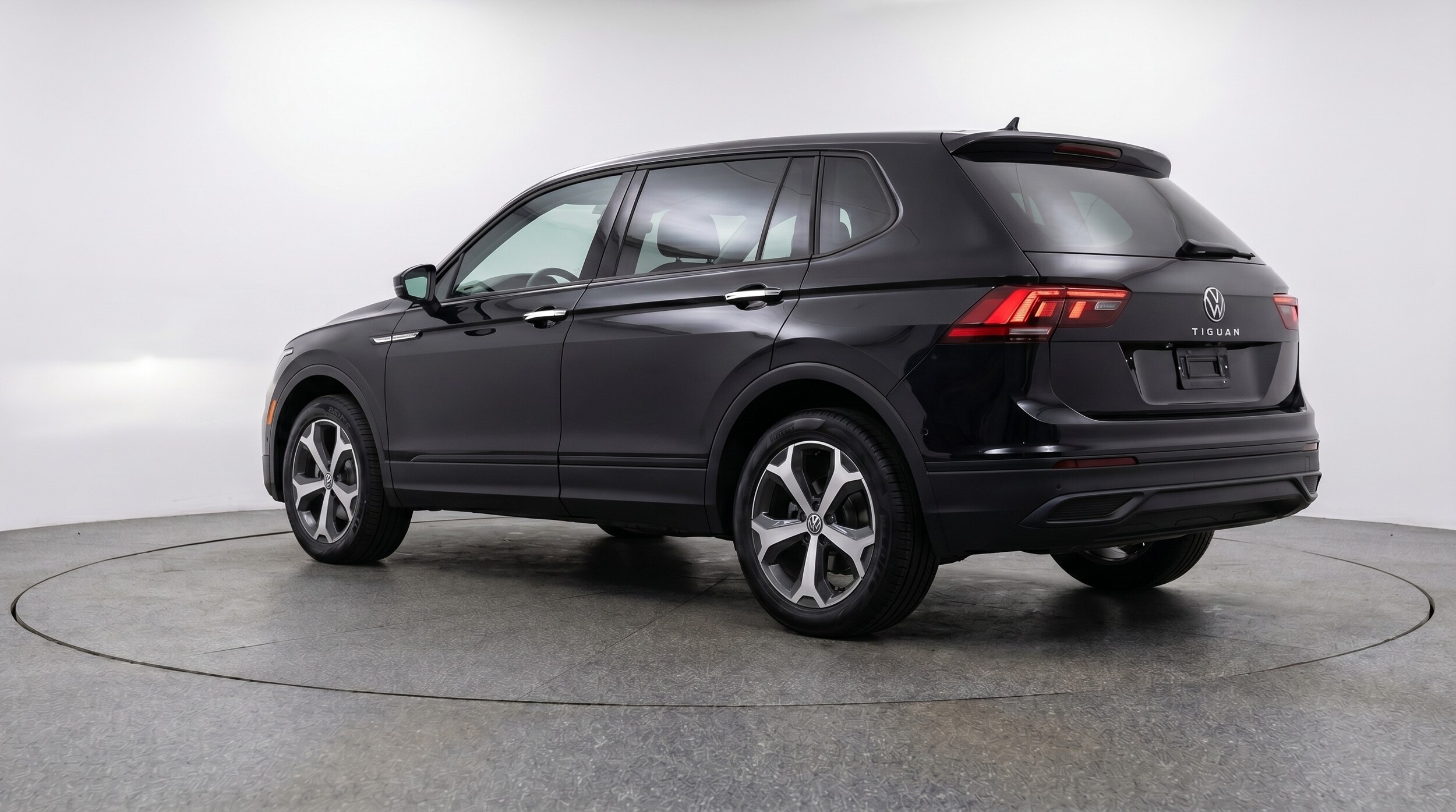 Thumbnail: 2026 Volkswagen Tiguan - 5