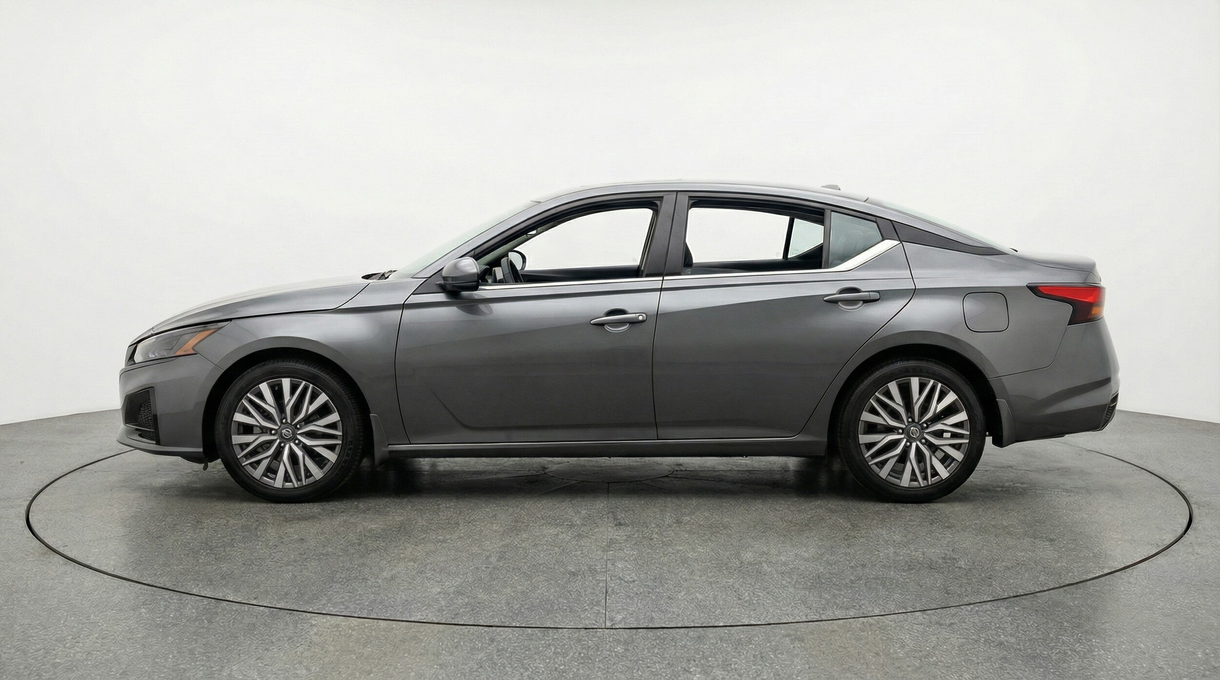 Thumbnail: 2025 Nissan Altima - 4