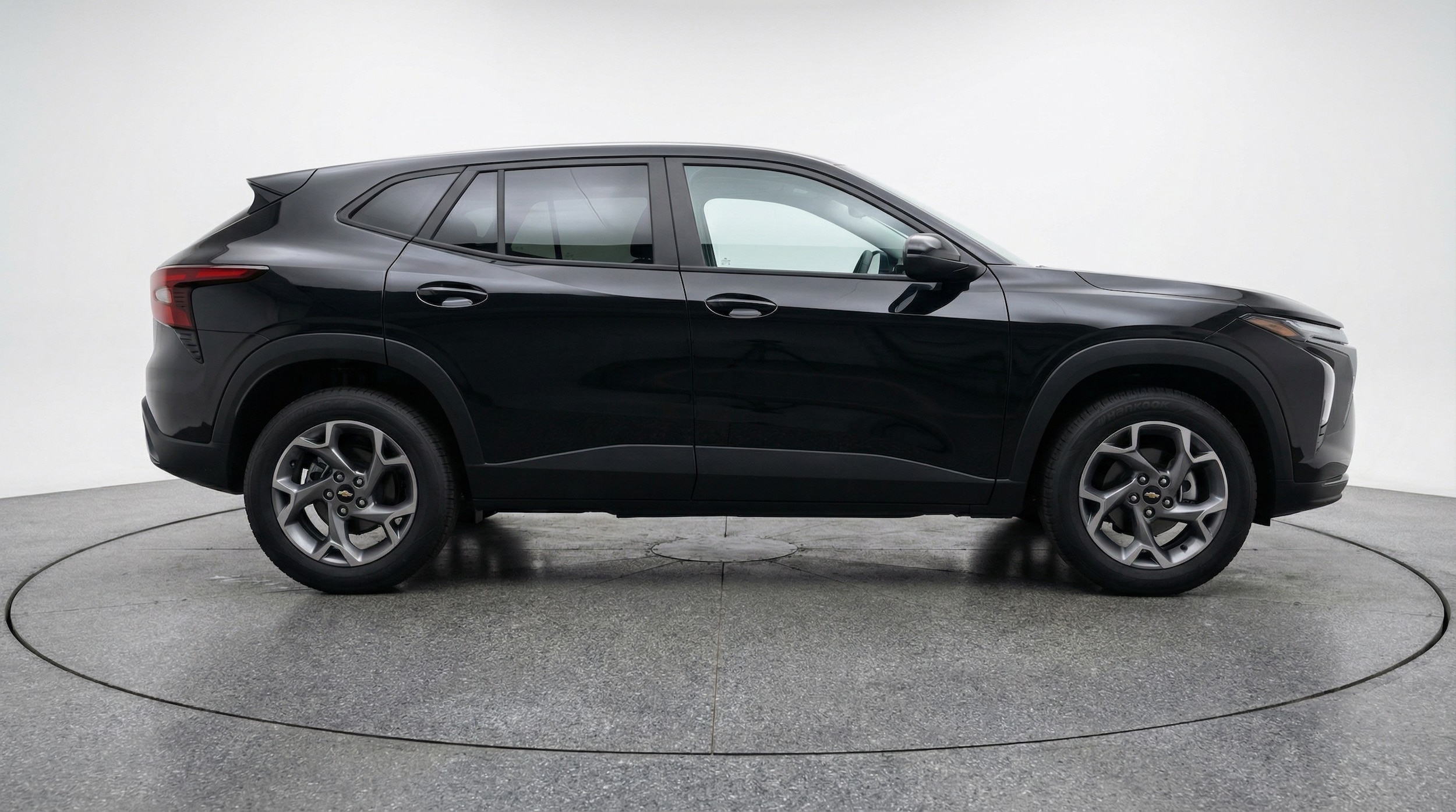 Thumbnail: 2025 Chevrolet Trax - 8