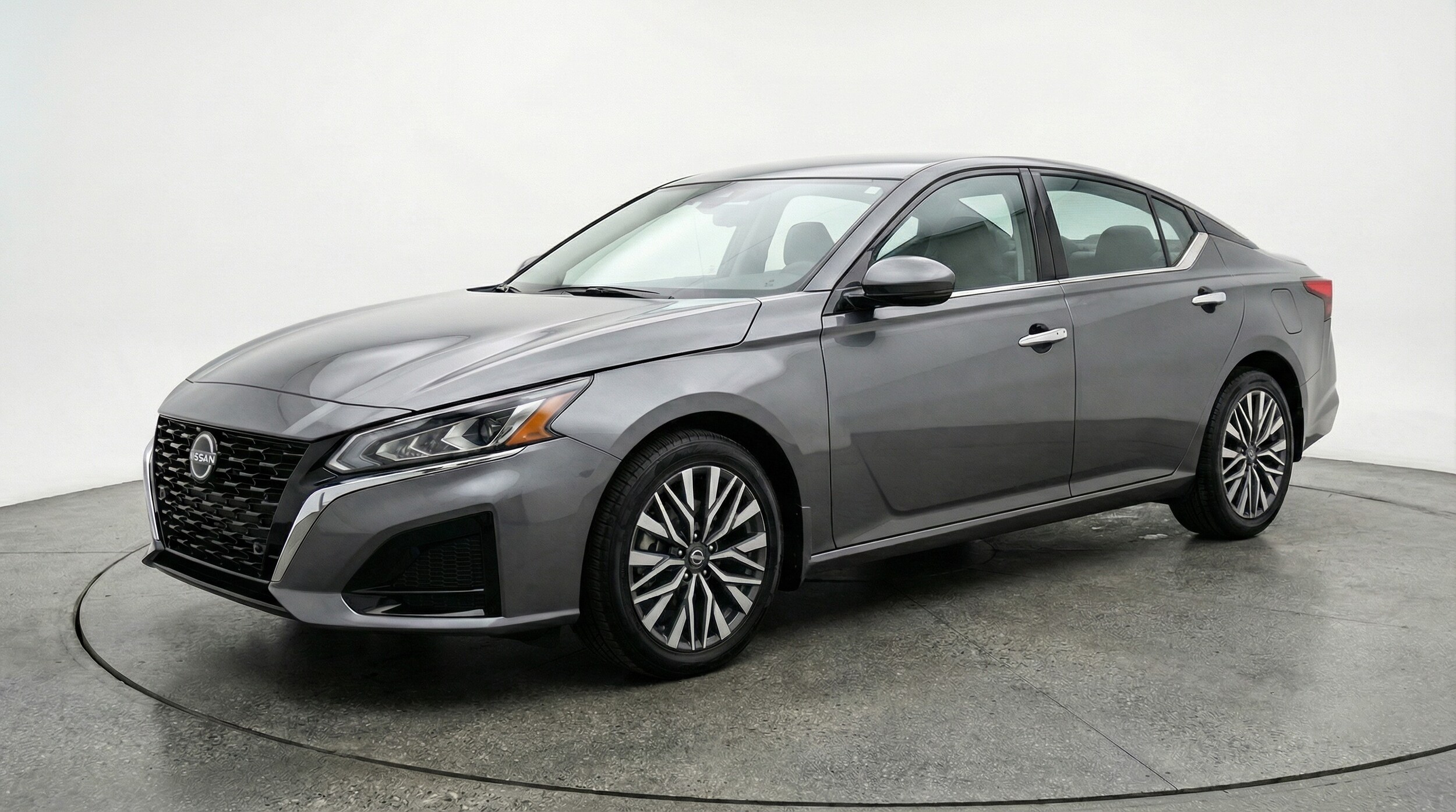 Thumbnail: 2025 Nissan Altima - 3