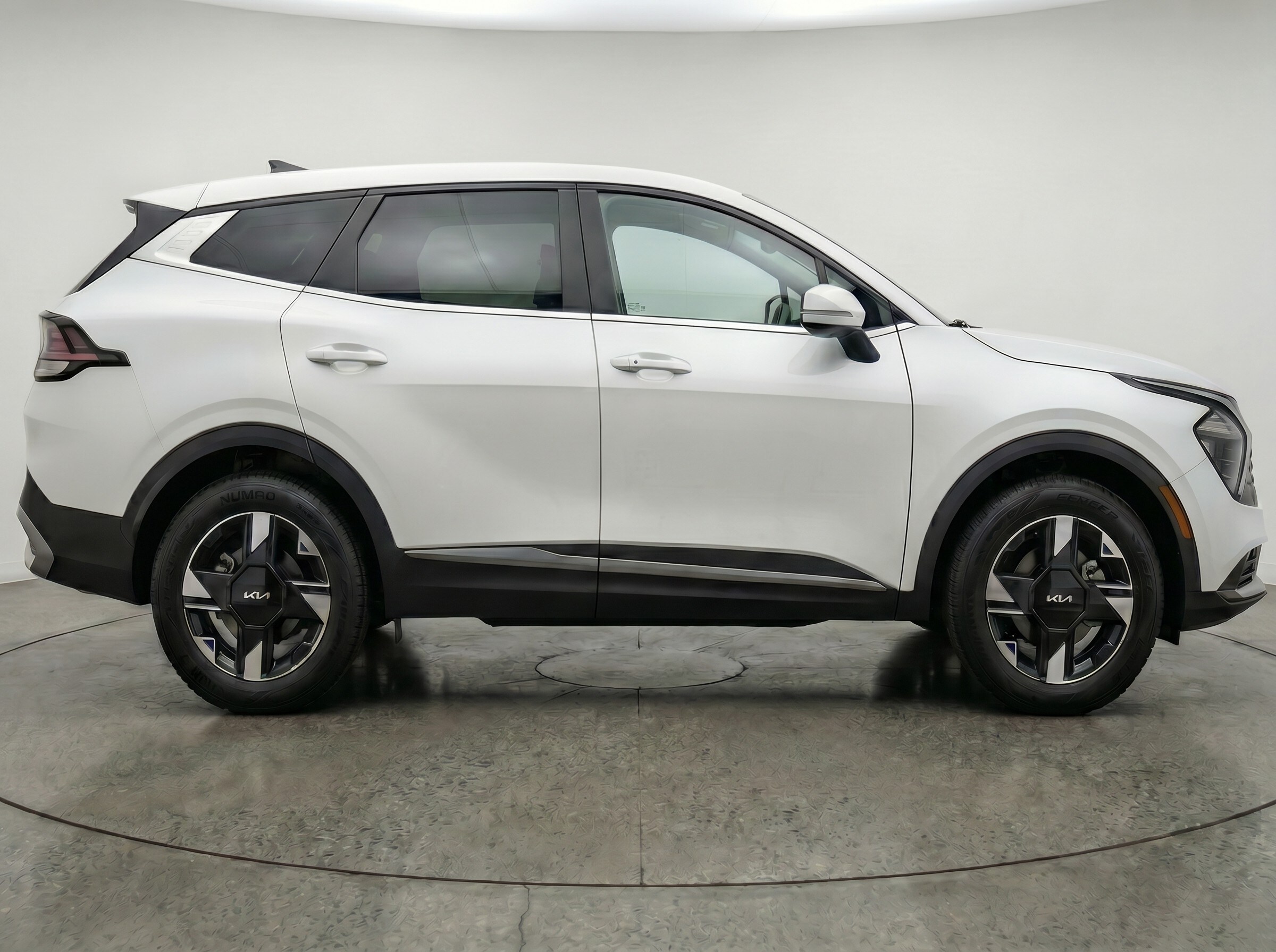 Thumbnail: 2026 Kia Sportage - 8