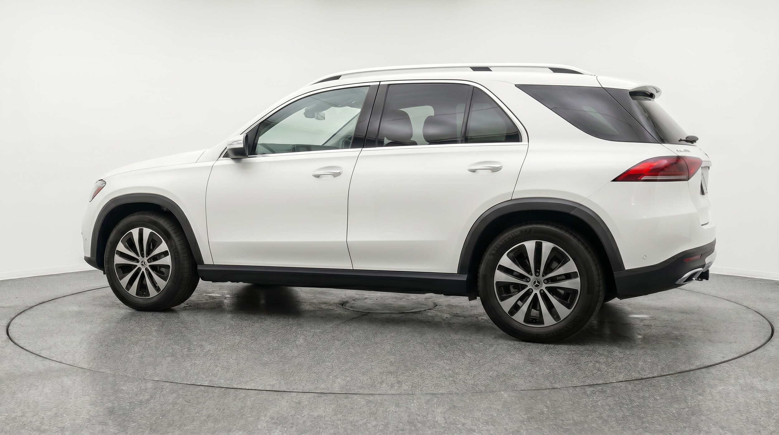 Thumbnail: 2026 Mercedes-Benz GLE - 5