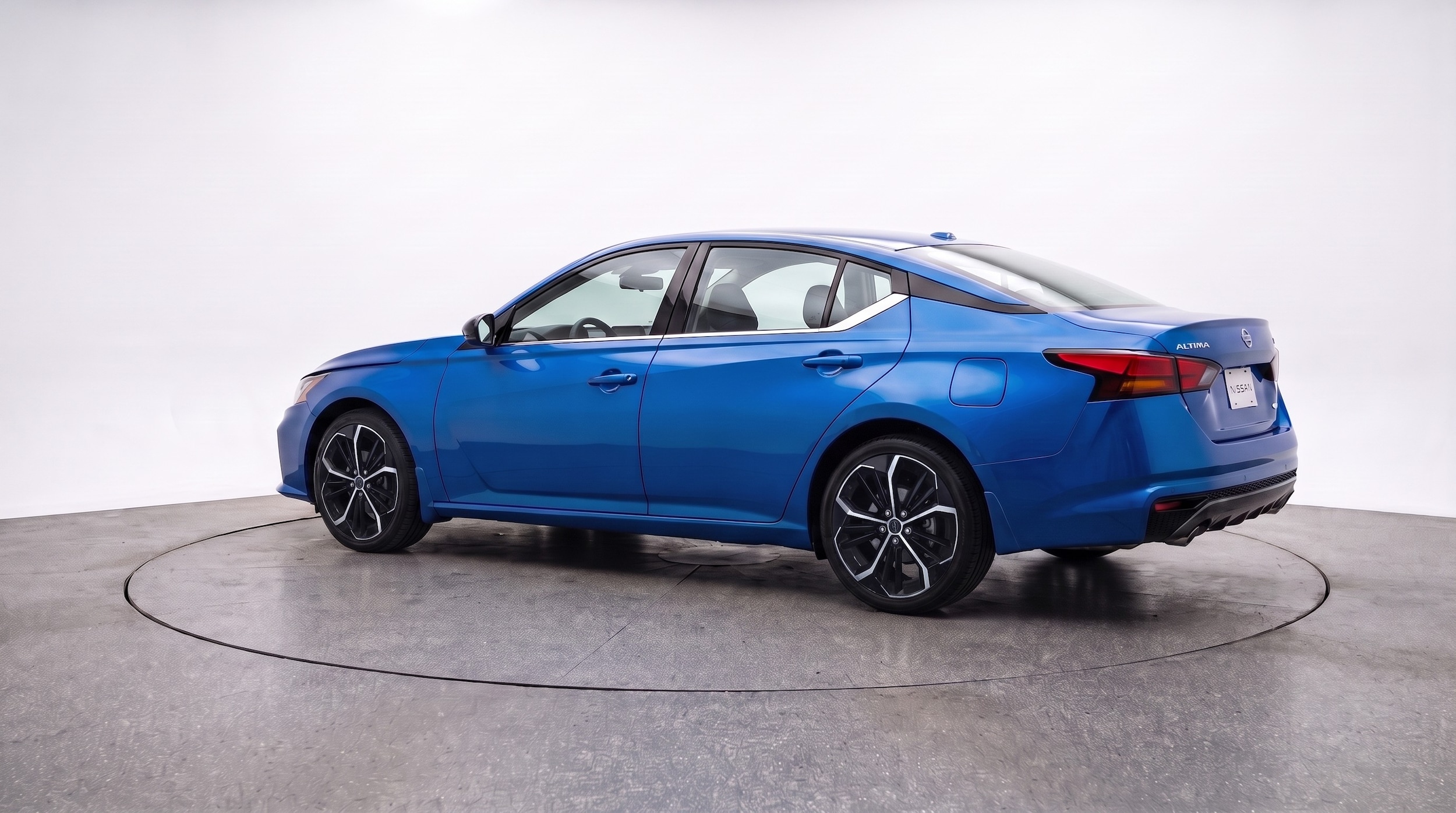 Thumbnail: 2025 Nissan Altima - 5