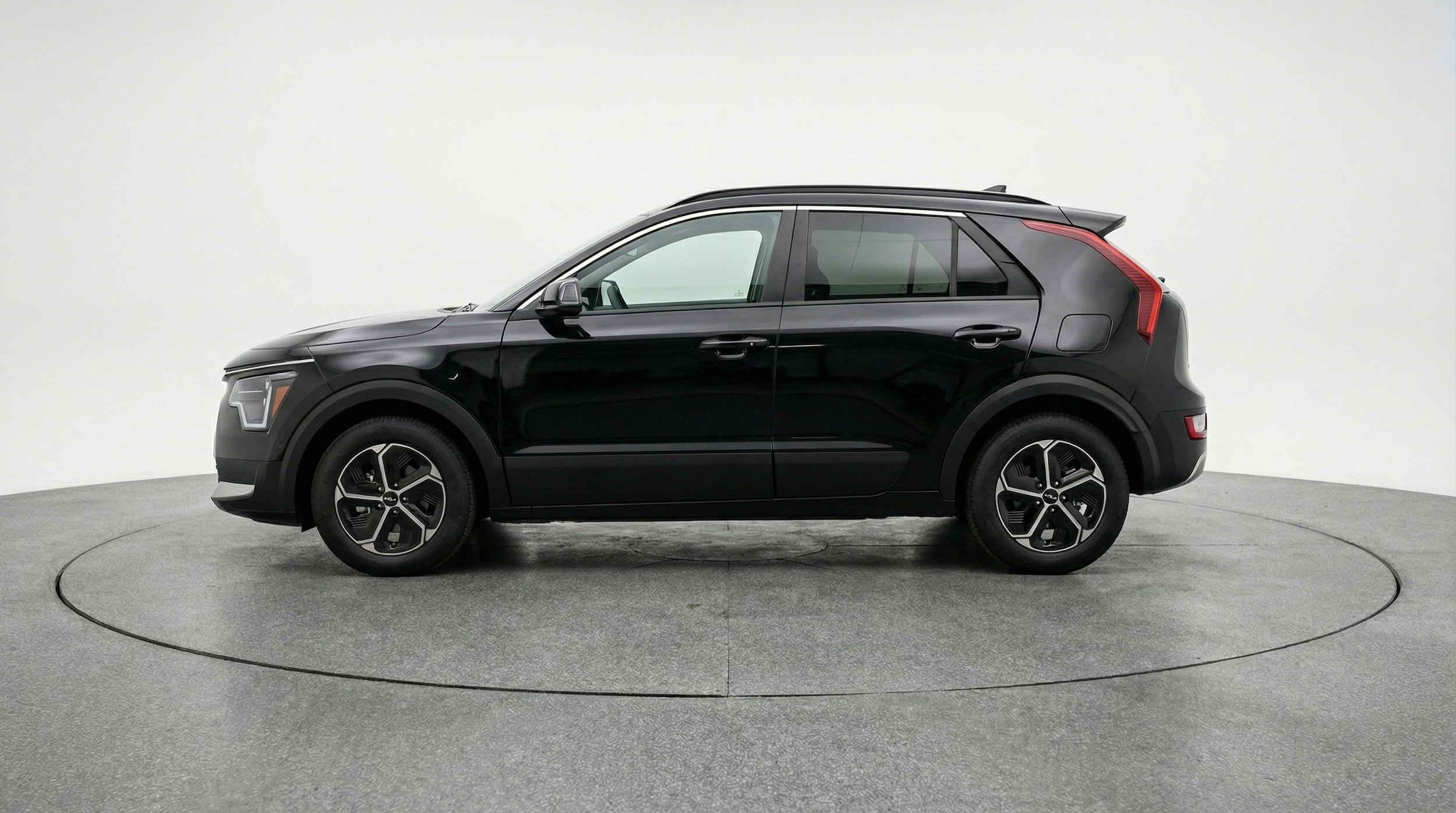 Thumbnail: 2026 Kia Niro - 4