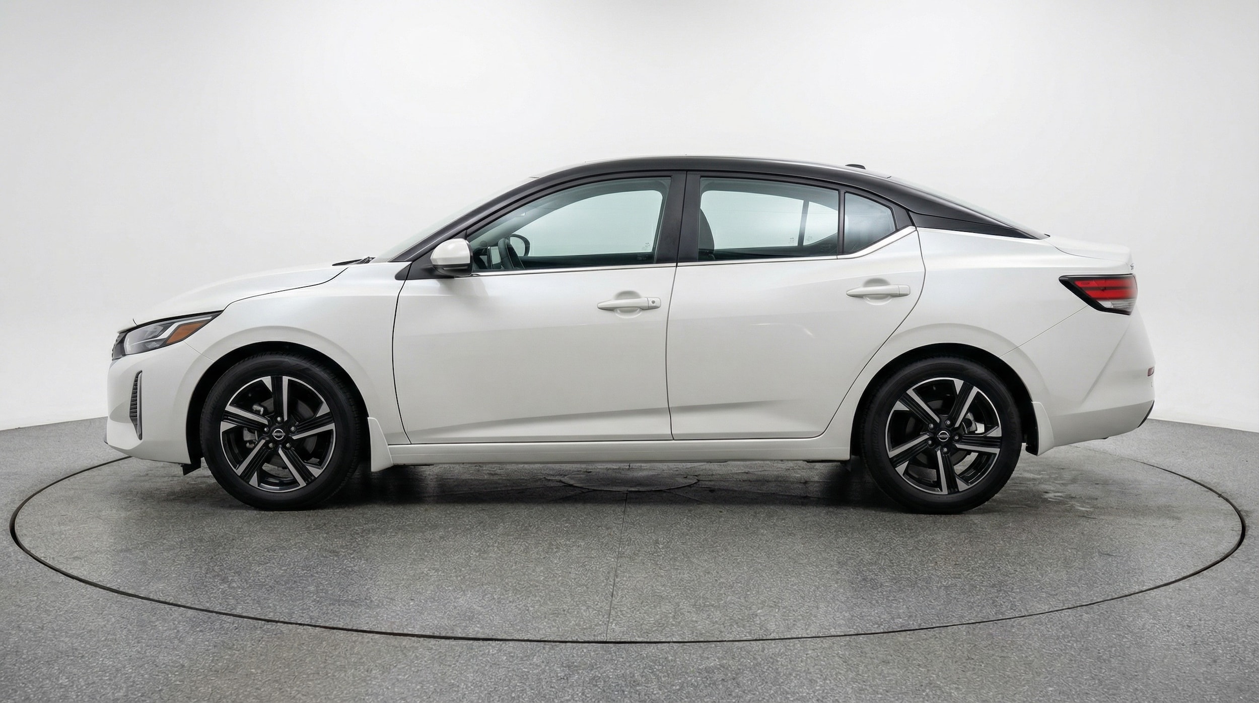 Thumbnail: 2025 Nissan Sentra - 4