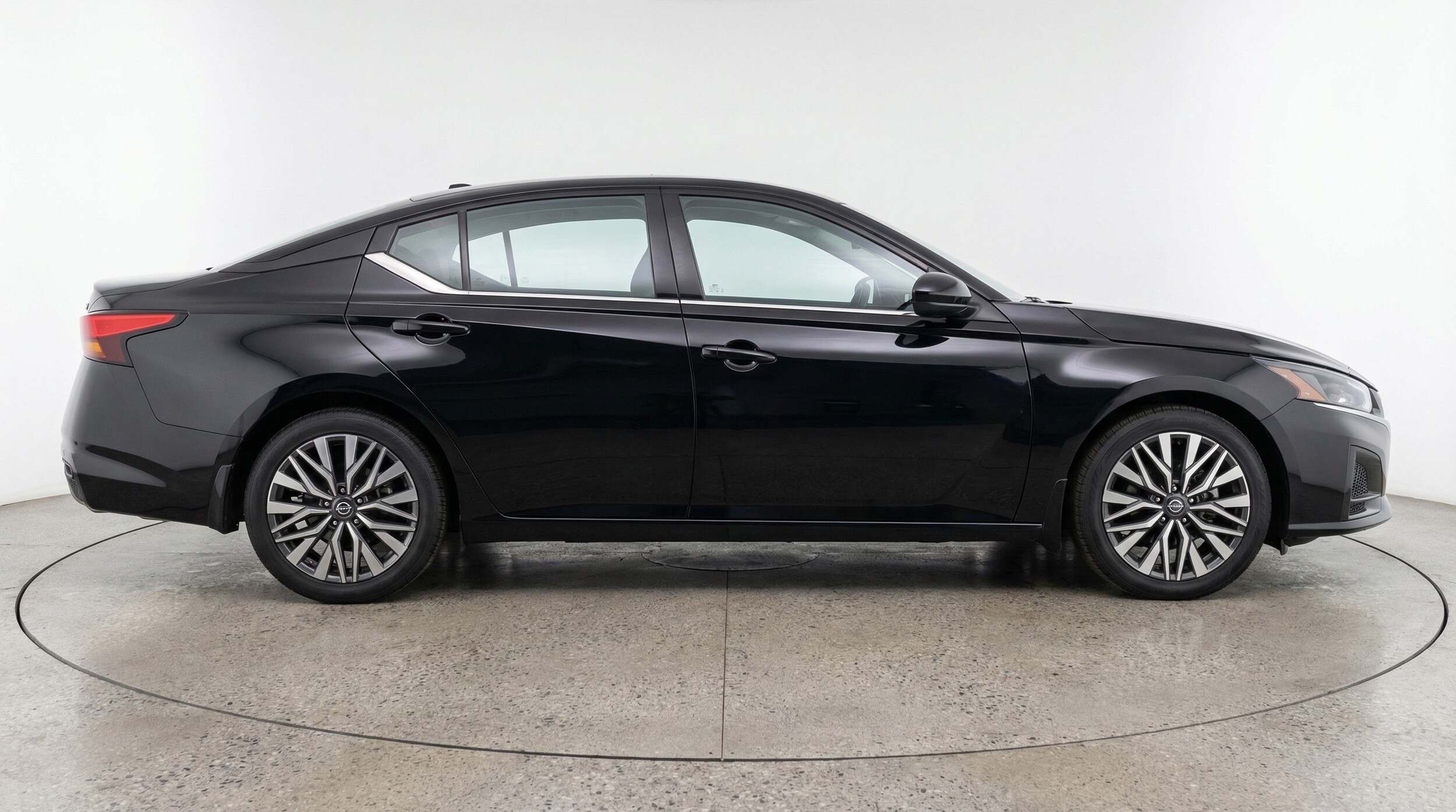 Thumbnail: 2025 Nissan Altima - 8