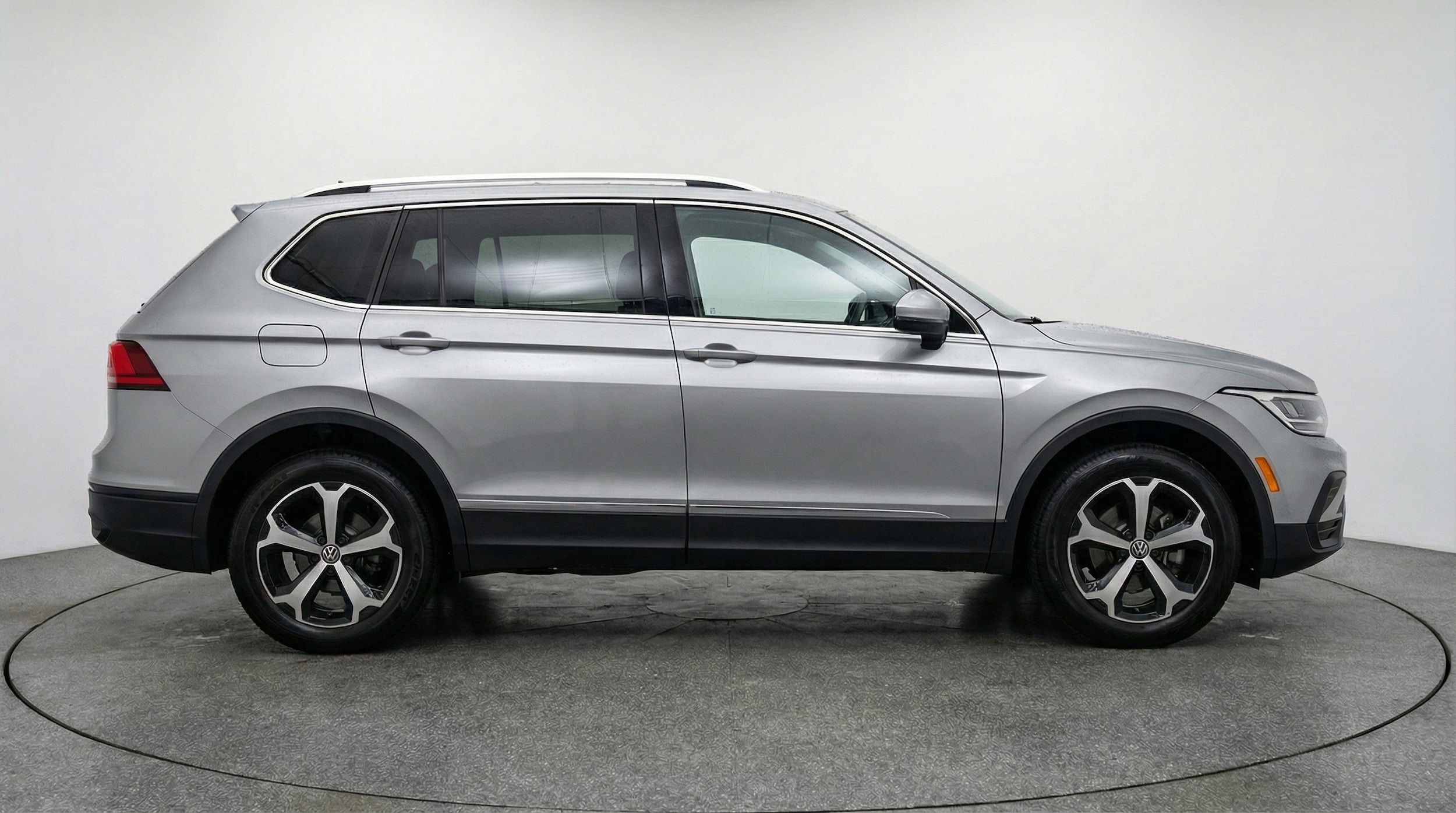 Thumbnail: 2026 Volkswagen Tiguan - 8
