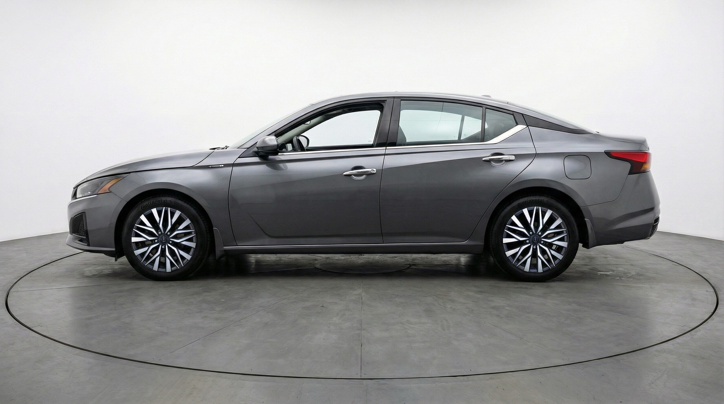 Thumbnail: 2025 Nissan Altima - 4