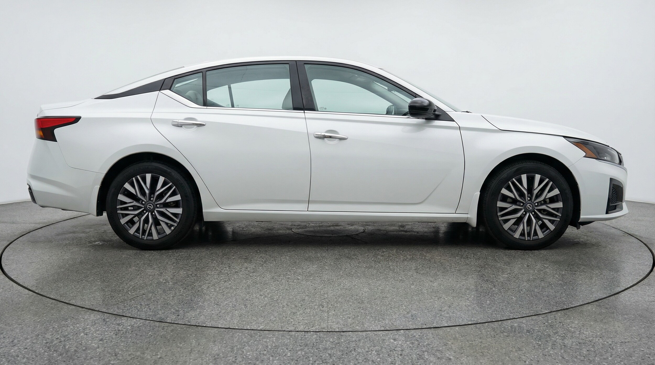 Thumbnail: 2025 Nissan Altima - 8