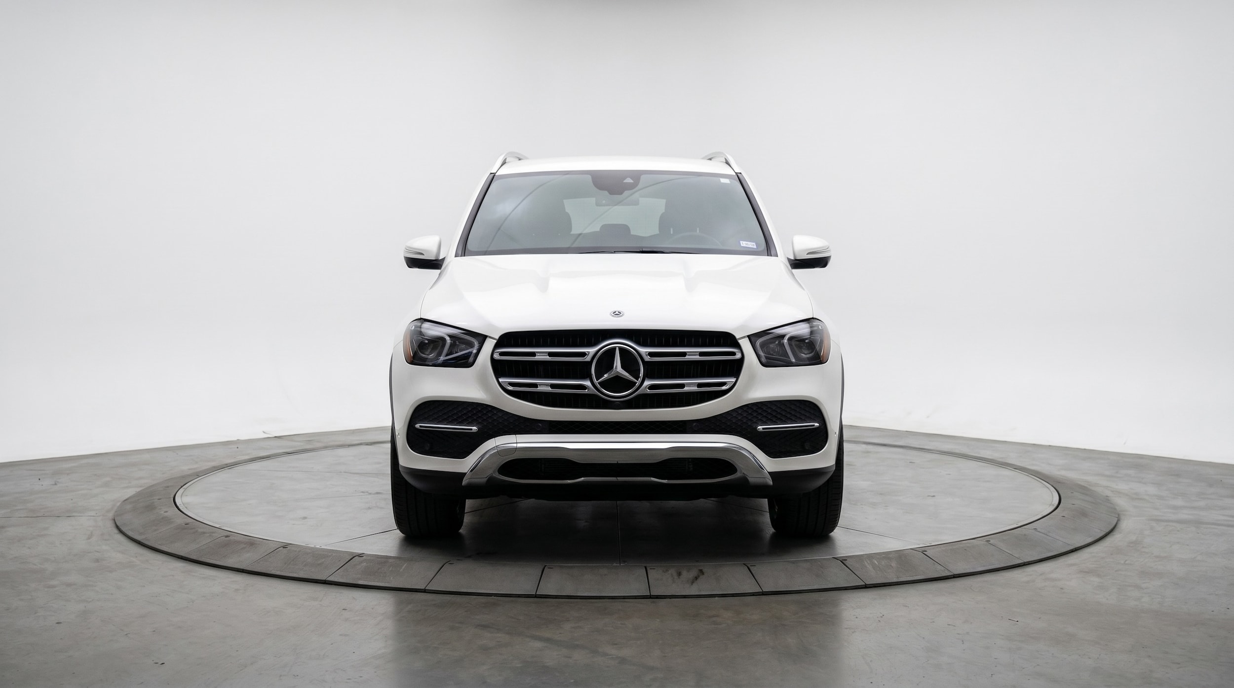 Thumbnail: 2026 Mercedes-Benz GLE - 2