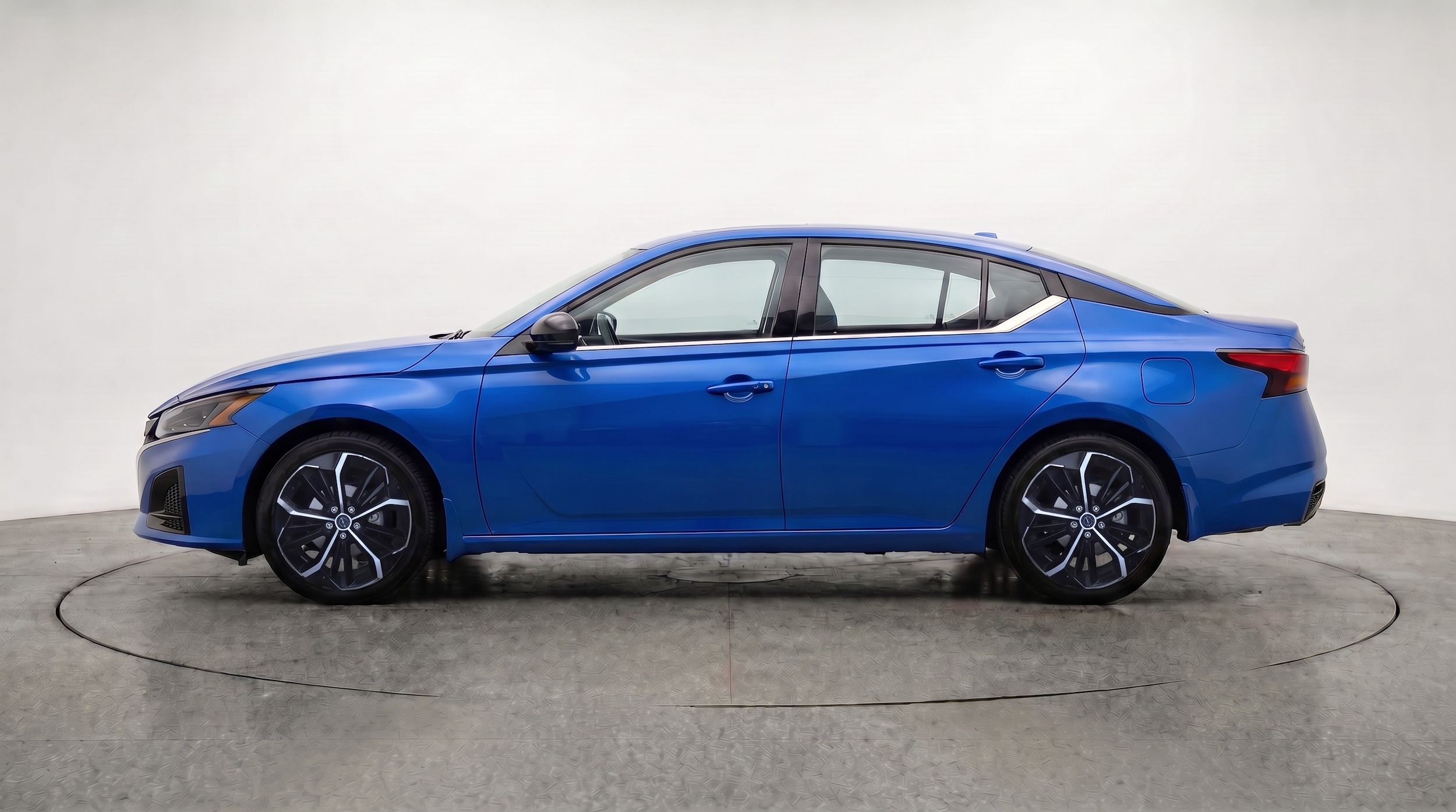 Thumbnail: 2025 Nissan Altima - 4