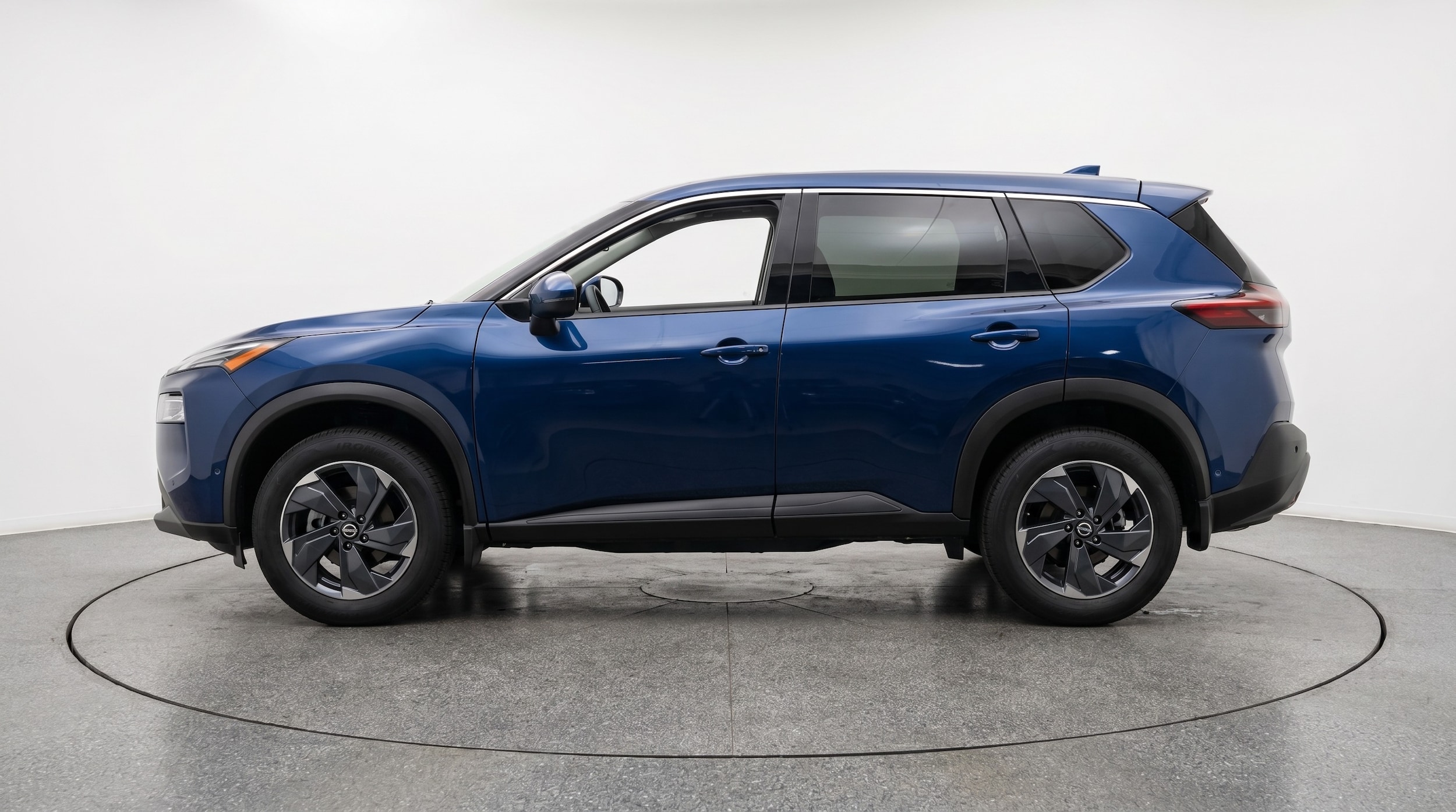 Thumbnail: 2025 Nissan Rogue - 4