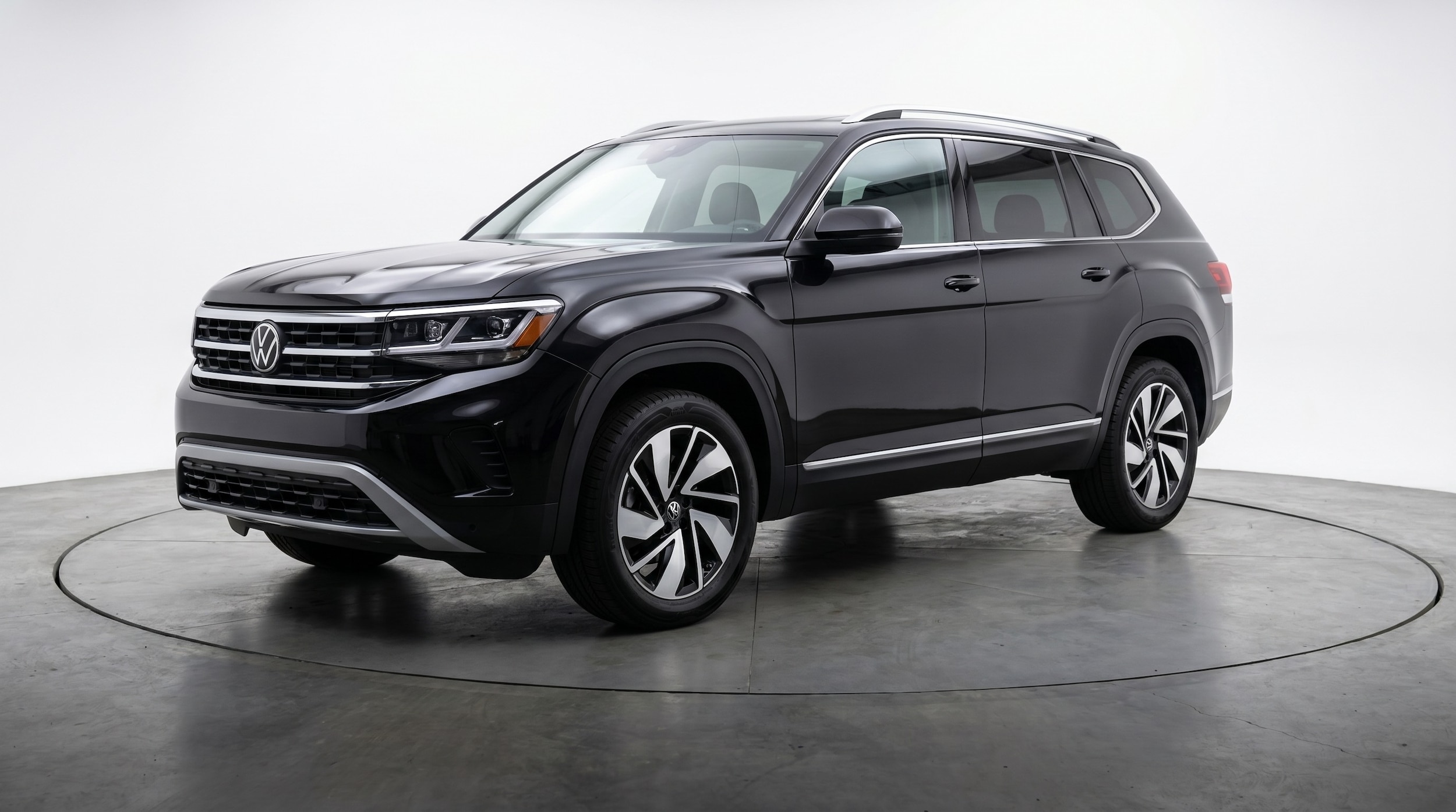 Thumbnail: 2026 Volkswagen Atlas - 3