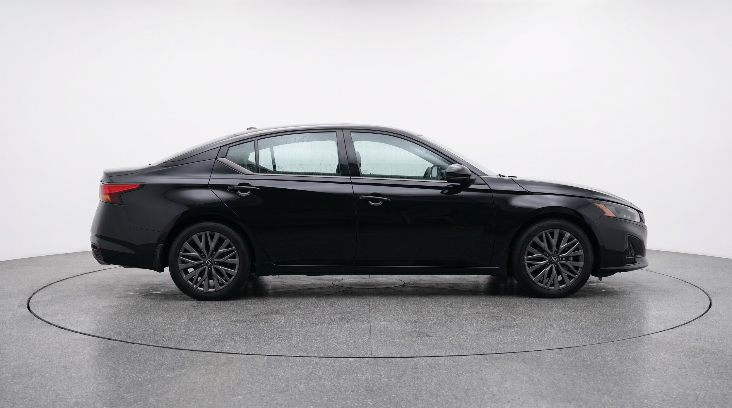 Thumbnail: 2025 Nissan Altima - 8