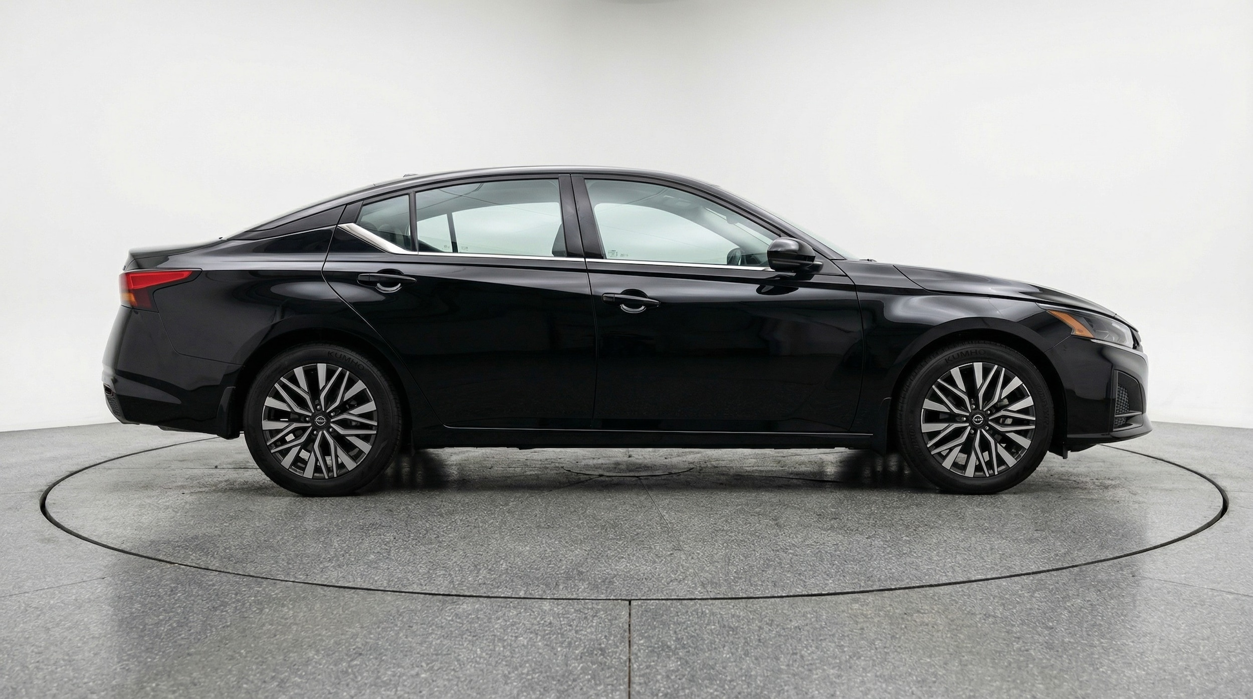 Thumbnail: 2025 Nissan Altima - 8