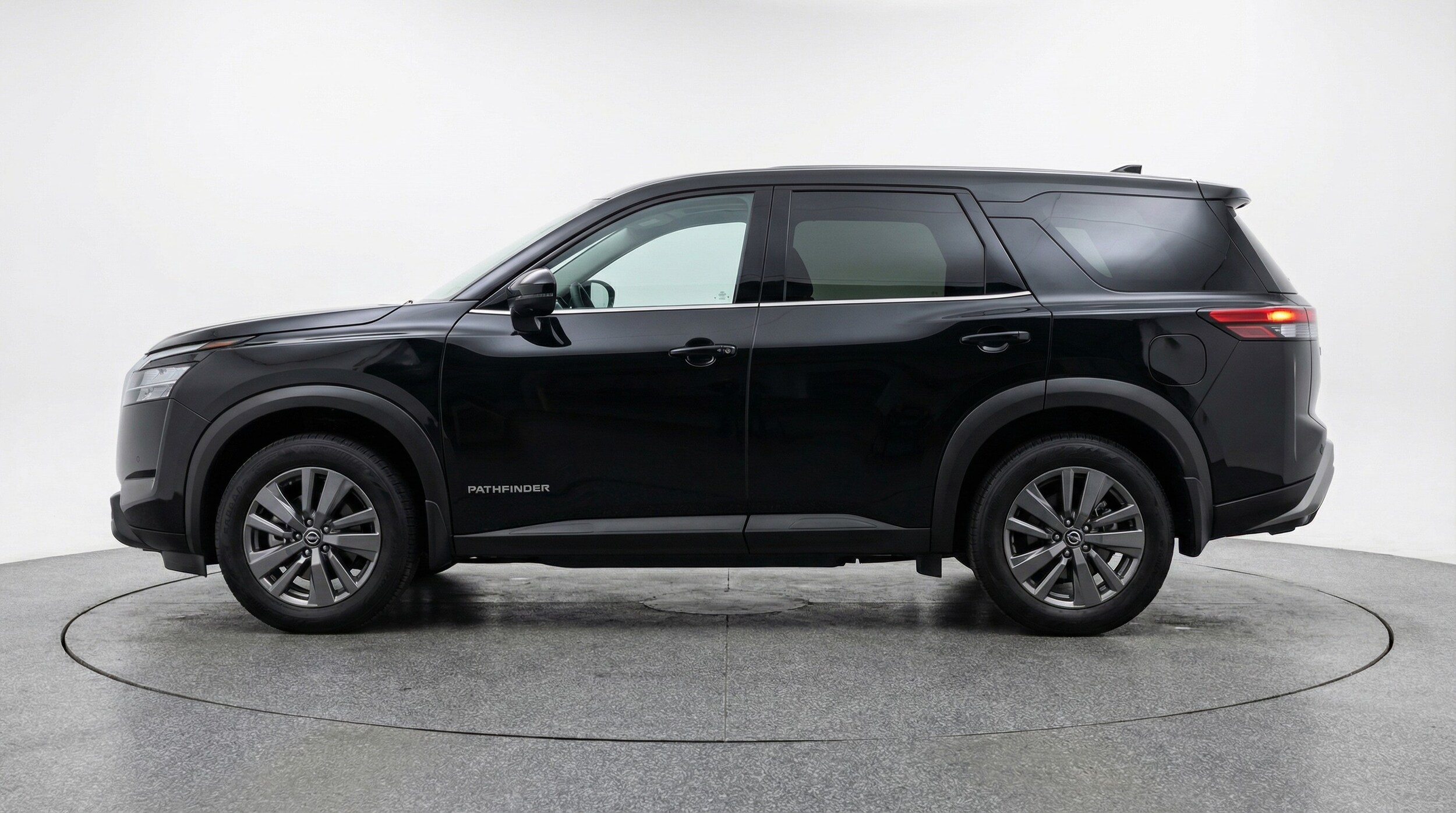 Thumbnail: 2025 Nissan Pathfinder - 4