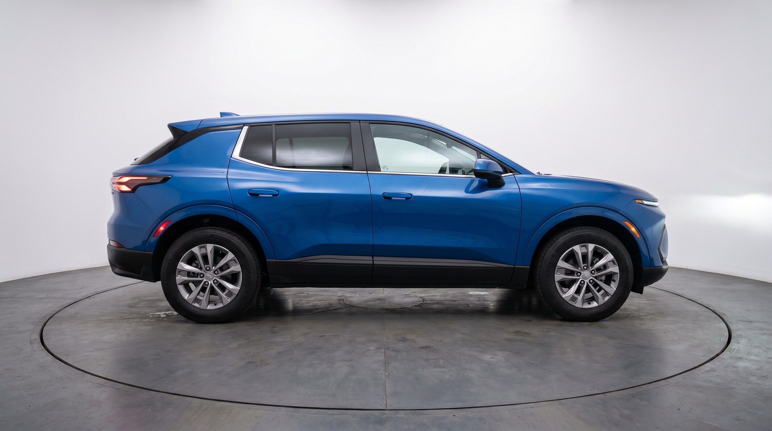 Thumbnail: 2025 Chevrolet Equinox - 8