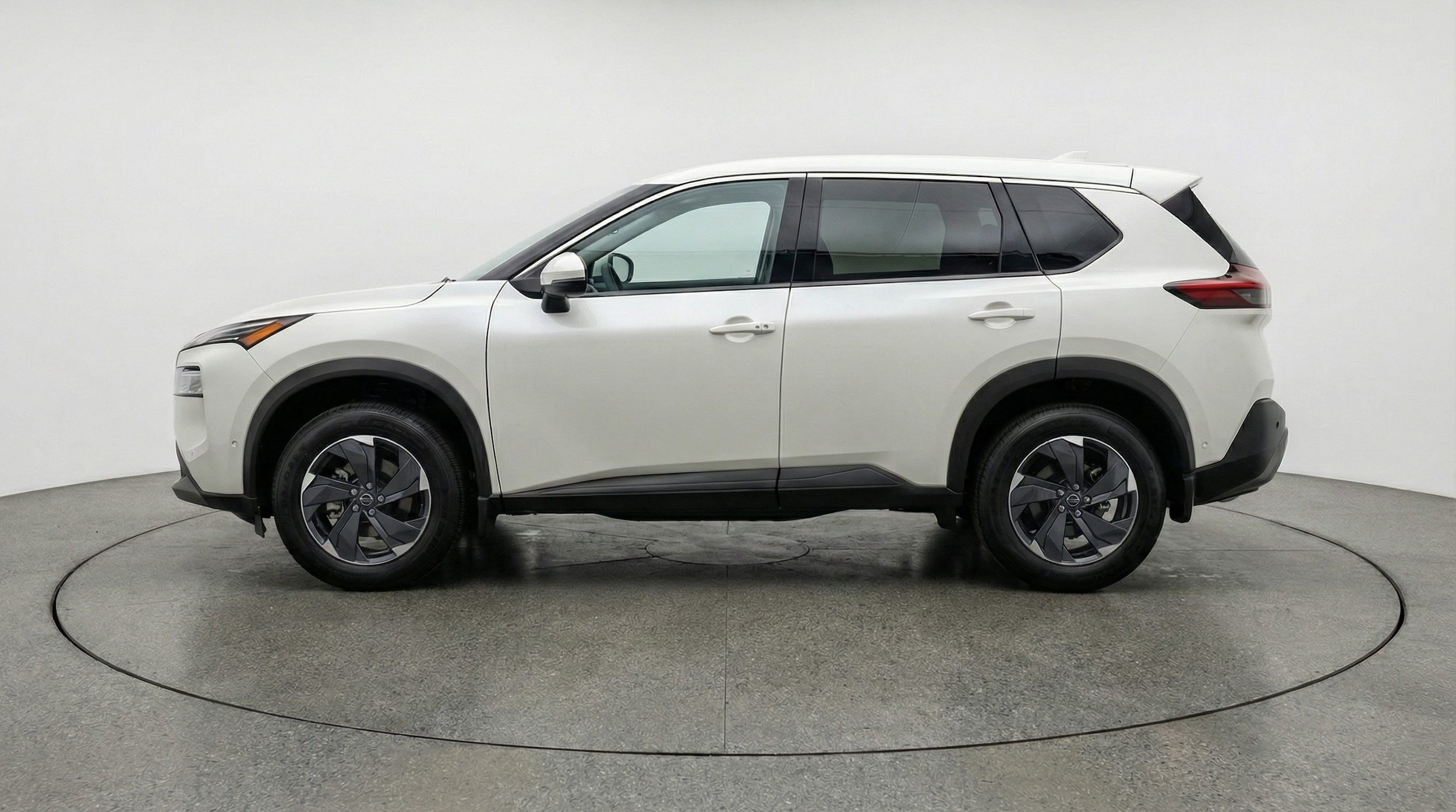 Thumbnail: 2025 Nissan Rogue - 4