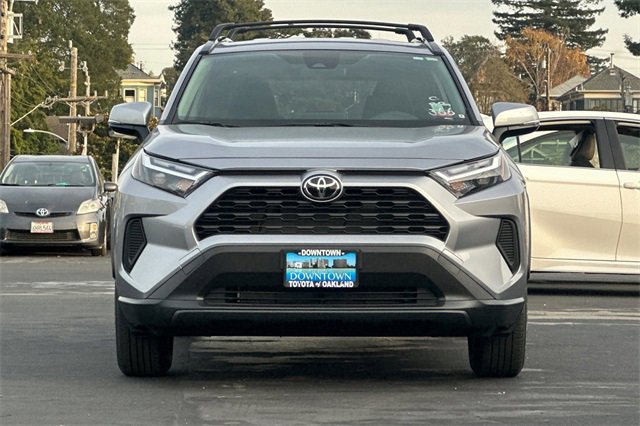 2025 Toyota RAV4 Hybrid LE photo 3